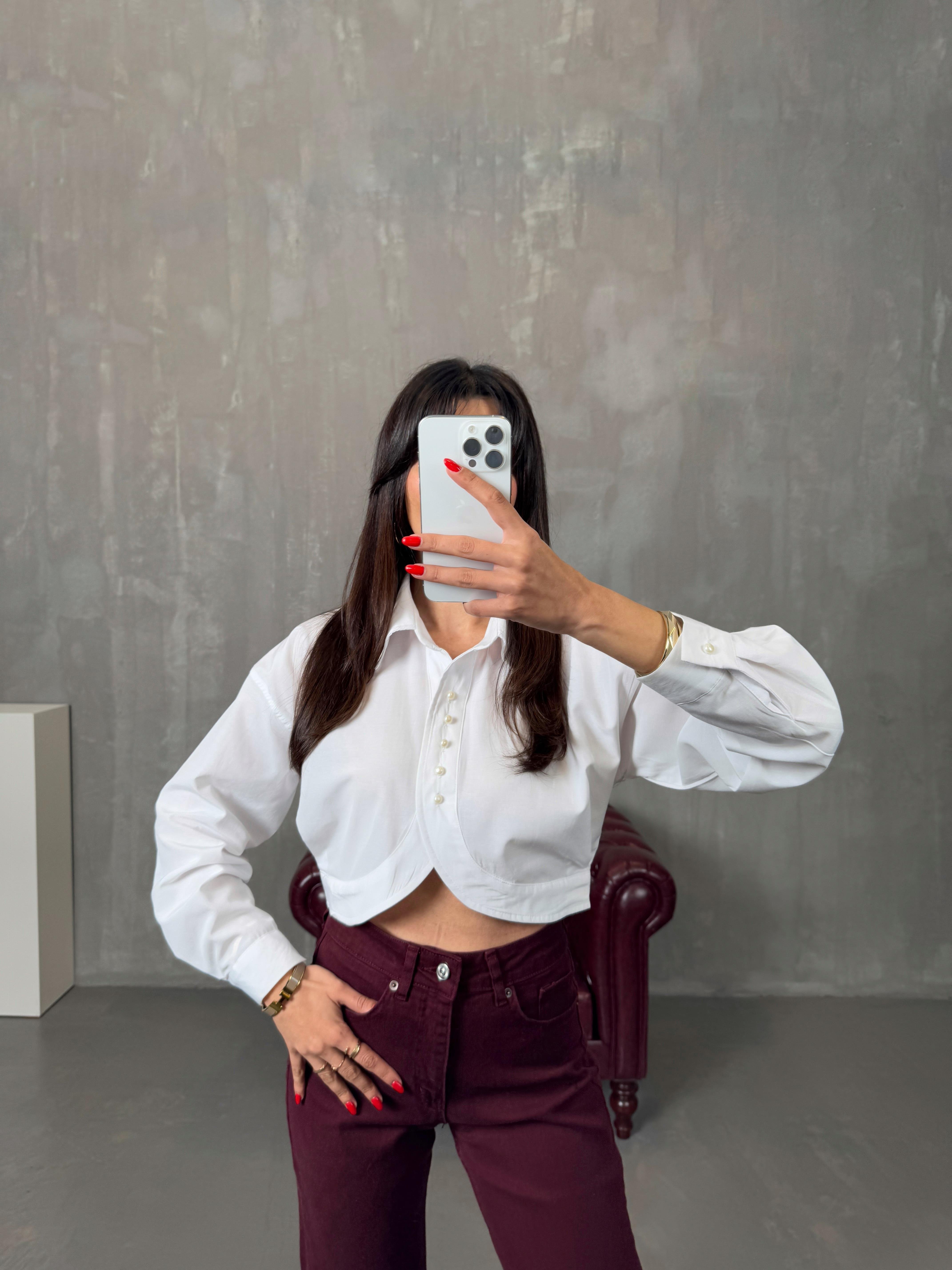 Boyd Beyaz Düğmeli Tasarım Crop Gömlek