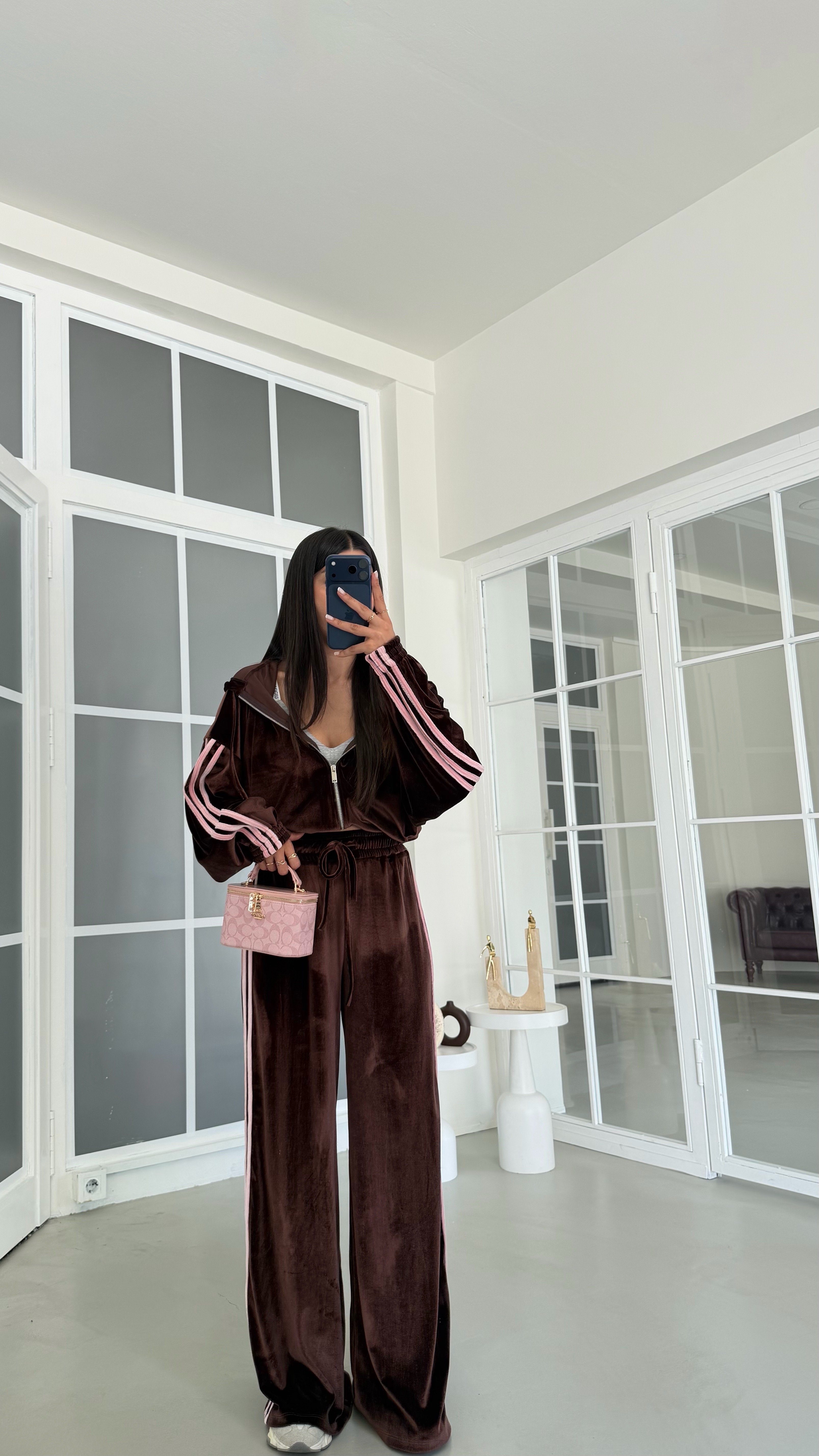 Kahve Şerit Detaylı Hırka Beli Lastikli Pantolon İkili Kadife Takım GAUS-02197GAUSSuitsGAUS-02197