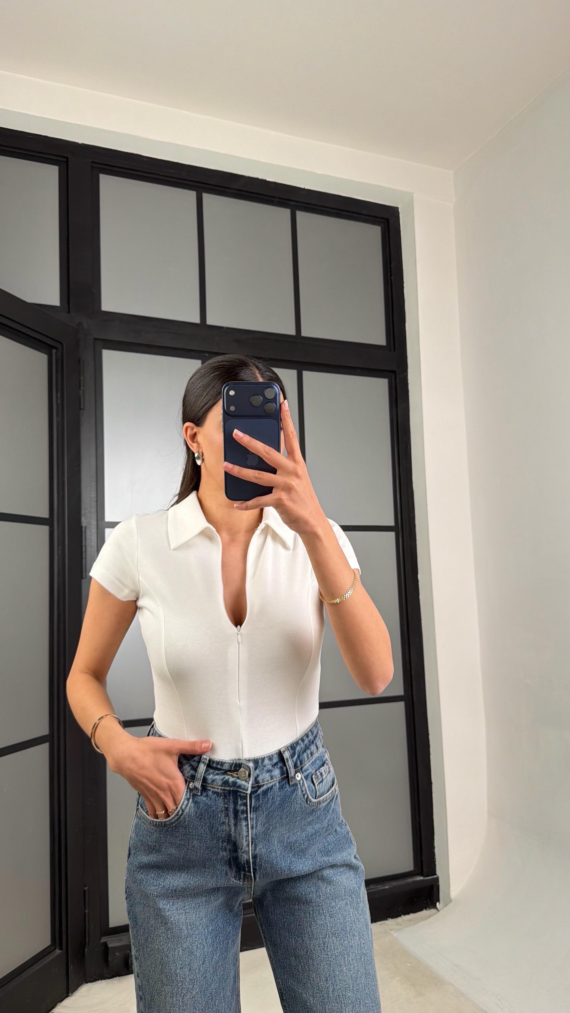 Ekru Polo Yaka Fermuarlı Basic Bluz GAUS-01467GAUSBLUZGAUS-01467