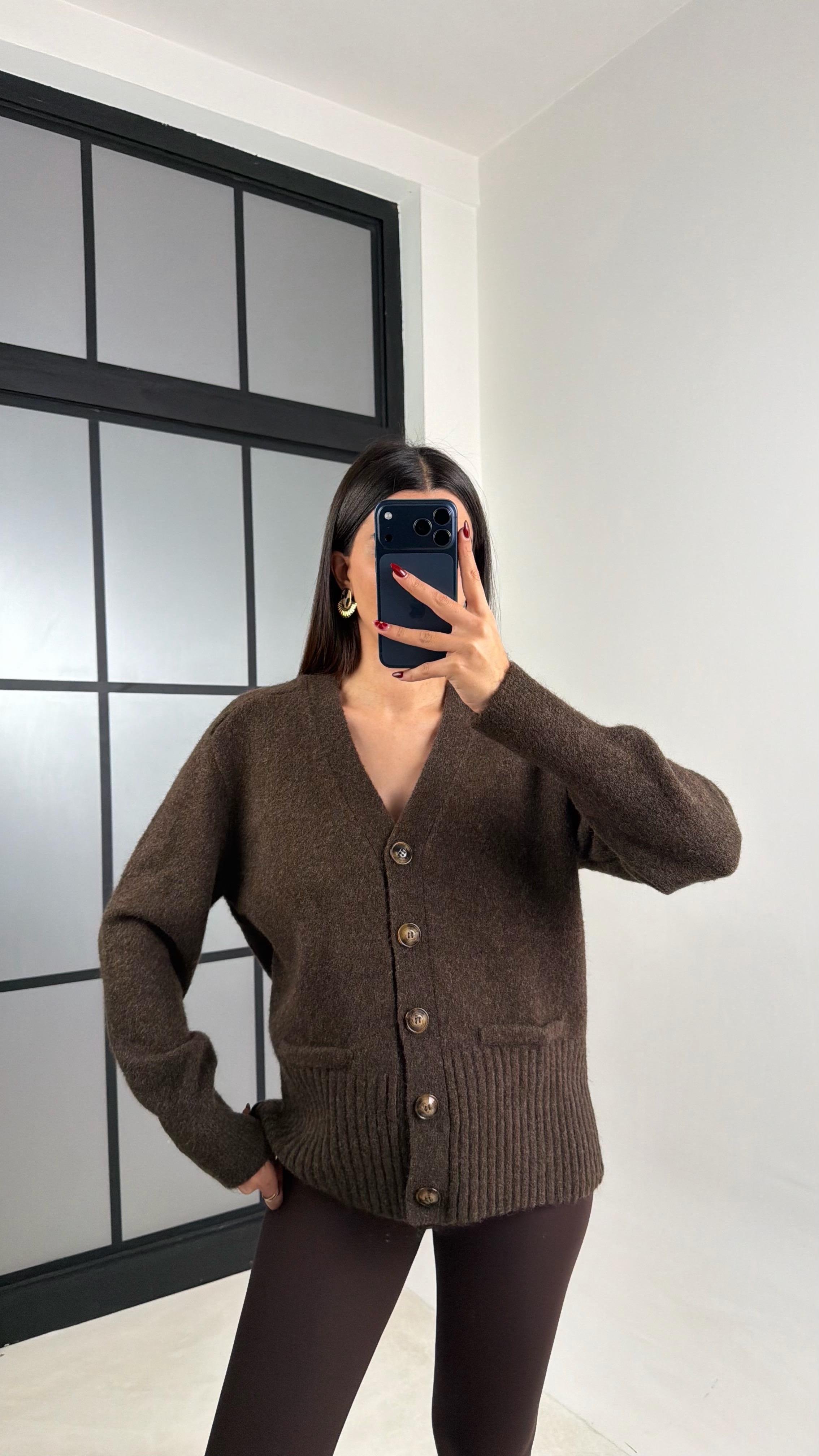 Acı Kahve Cep Detaylı Düğmeli Triko Hırka GAUS-00759GAUSHIRKAGAUS-00759