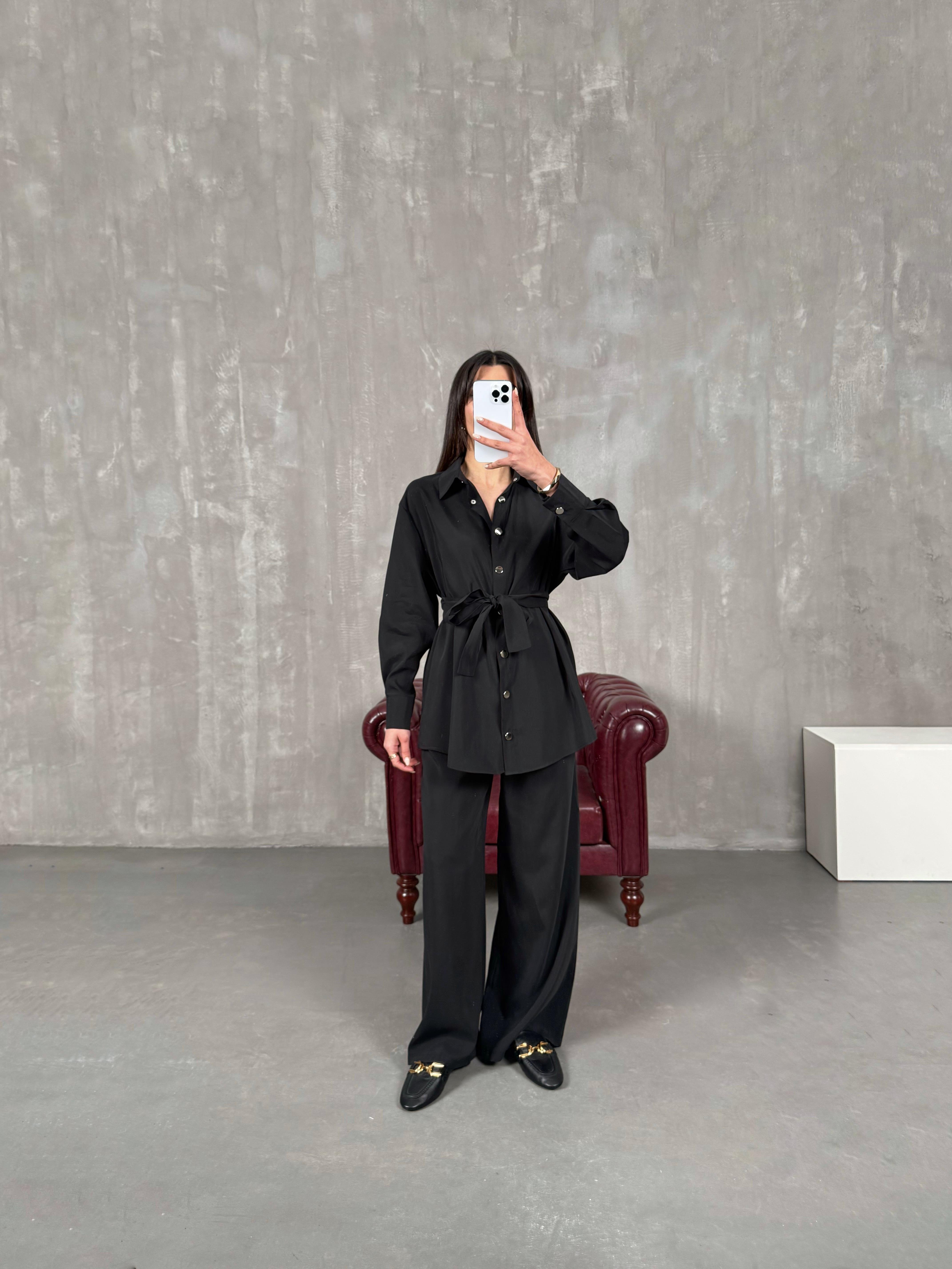 سونيا طقم أسود قماش تينسيل بأزرار كبس مع زنّار