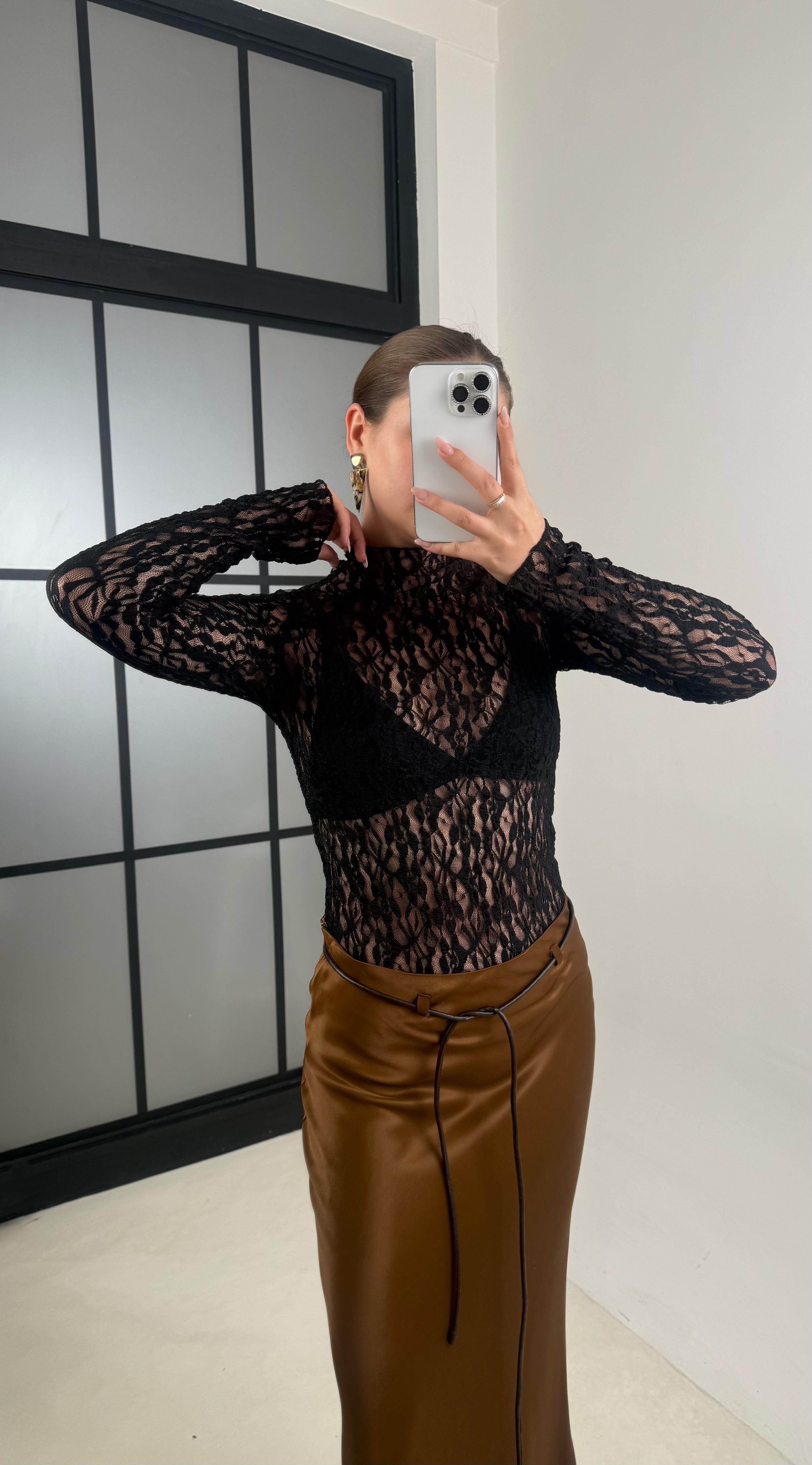 Siyah Dantelli Transparan Uzun Kol Bluz GAUS-00510GAUSBLUZGAUS-00510