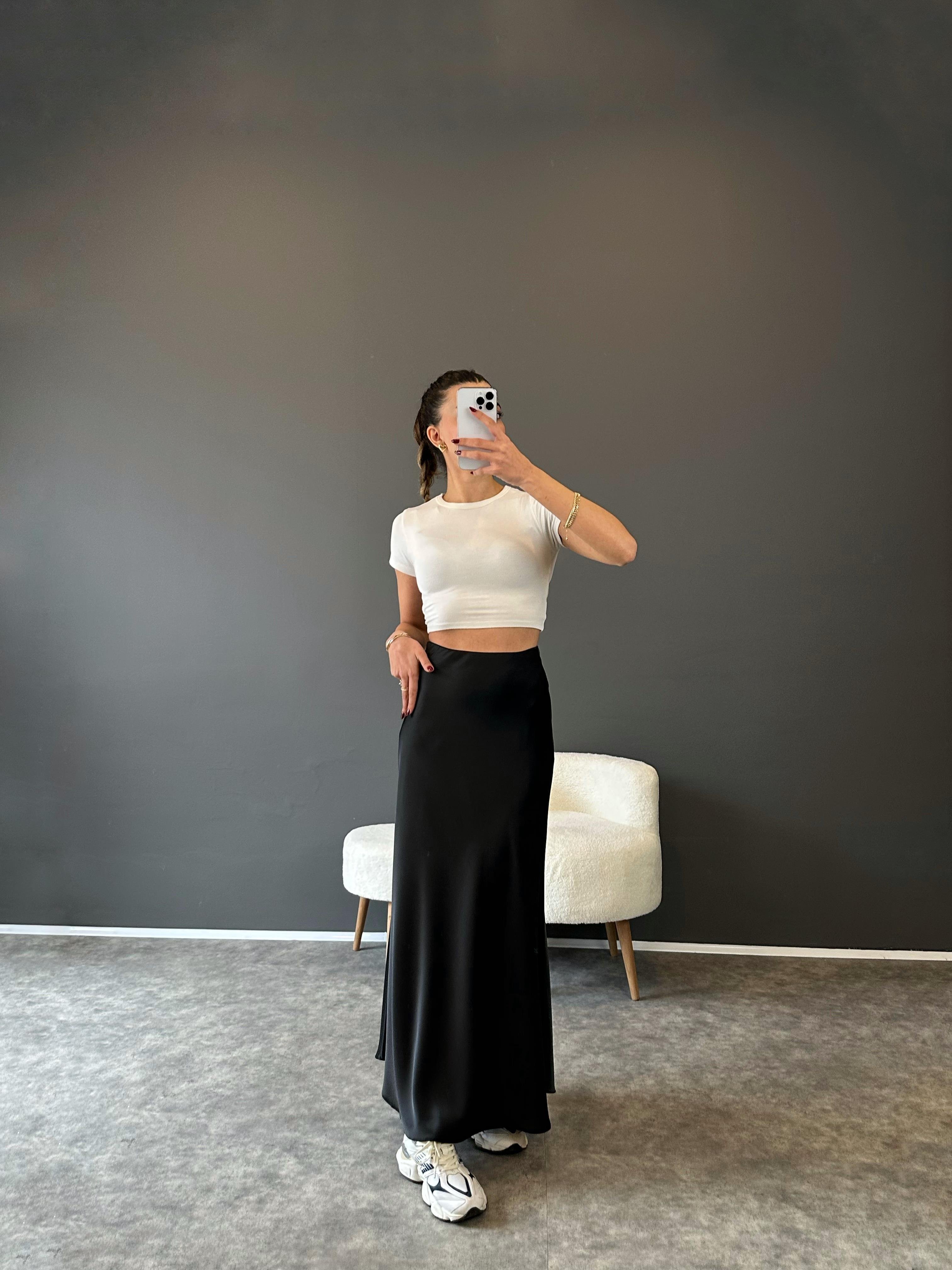 Lupin Siyah Saten Maxi Boy Etek 