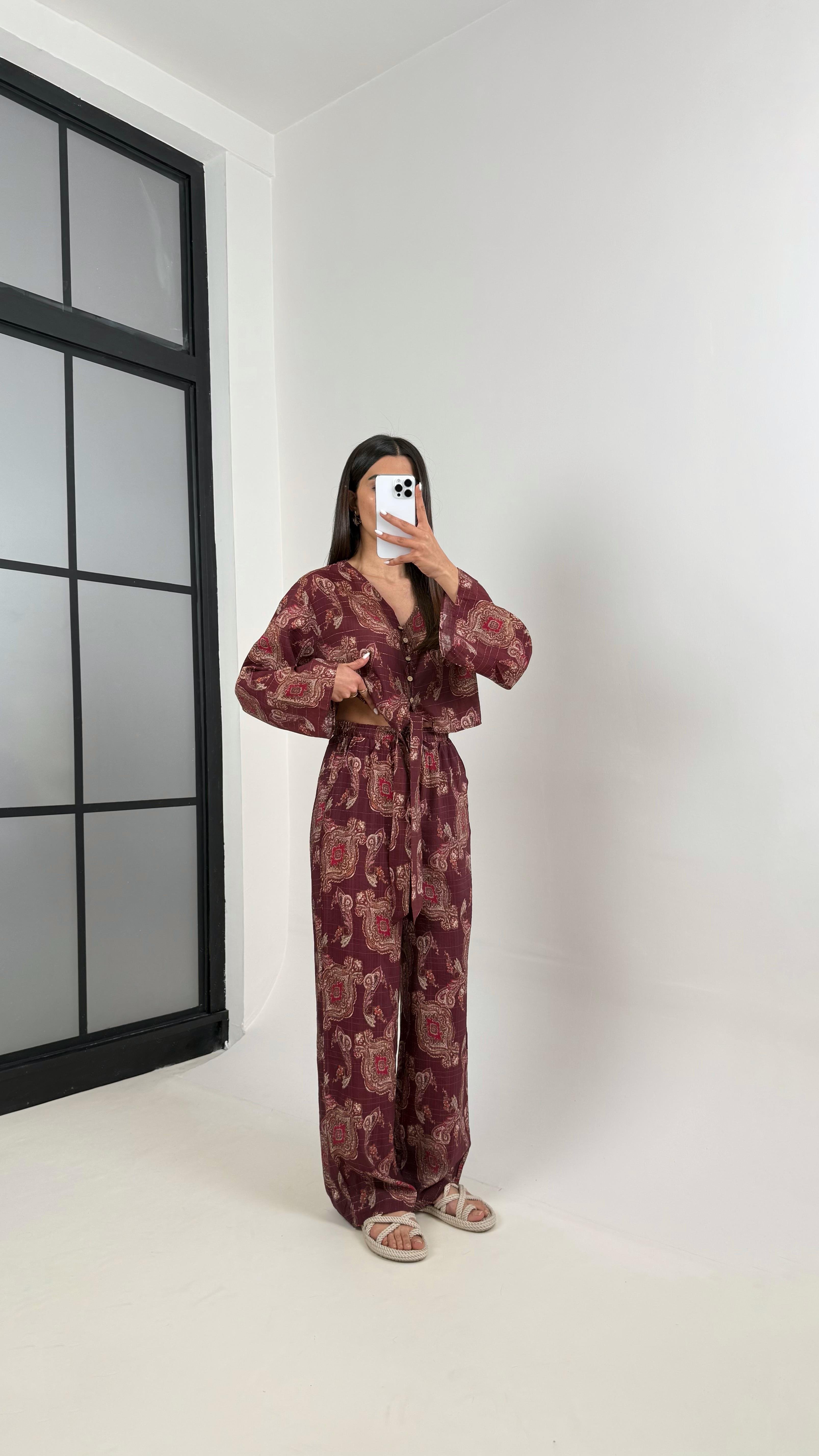 Mürdüm V Yaka Önü Düğmeli Üst Beli Lastikli Pantolon Etnik Desen Takım Gaus00362GausTAKIMGU1001840