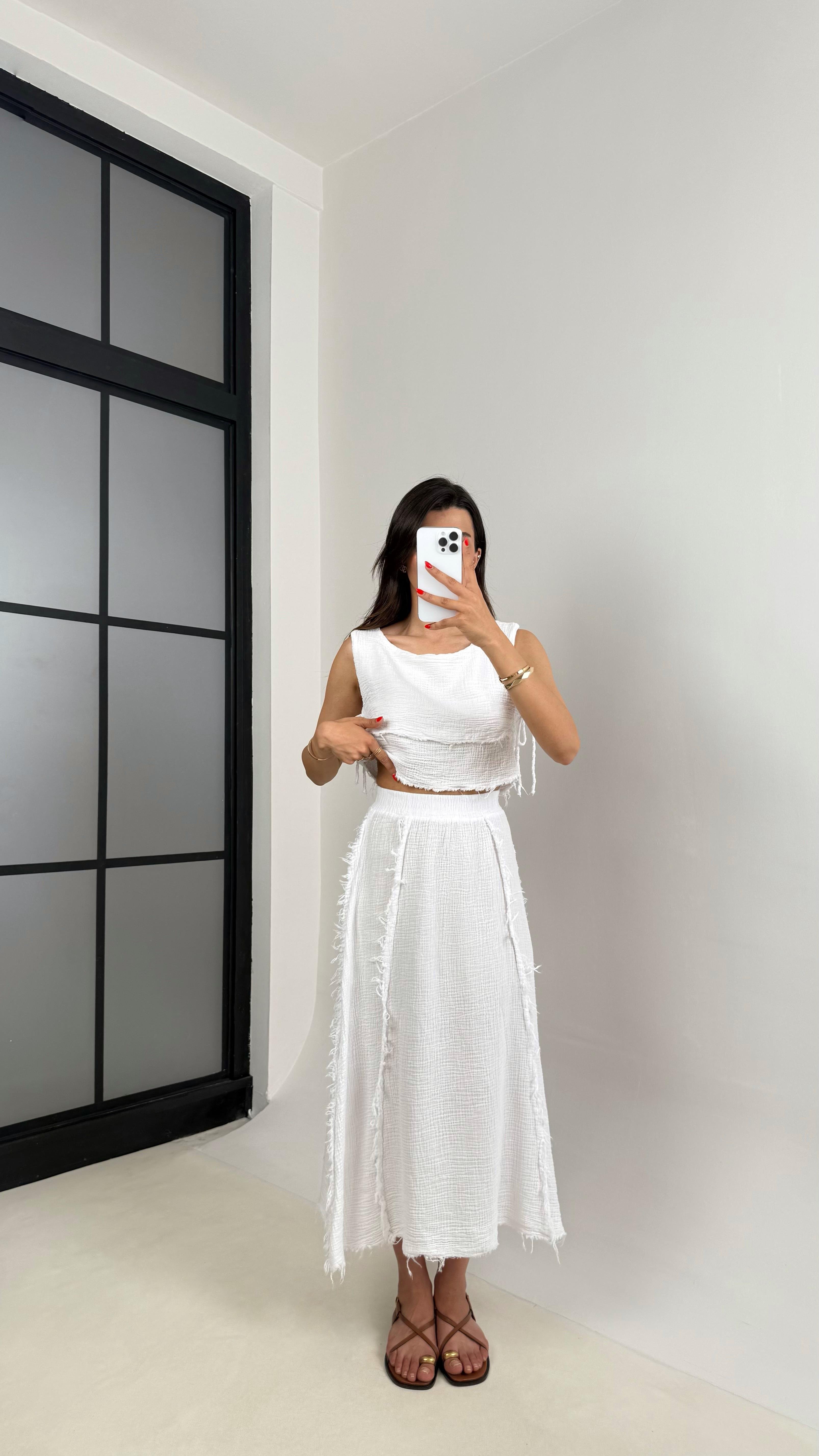 Beyaz Püskül Detaylı Katlı Bluz Beli Lastikli Etek Müslin Takım Gaus00516GausTAKIMGU1002210