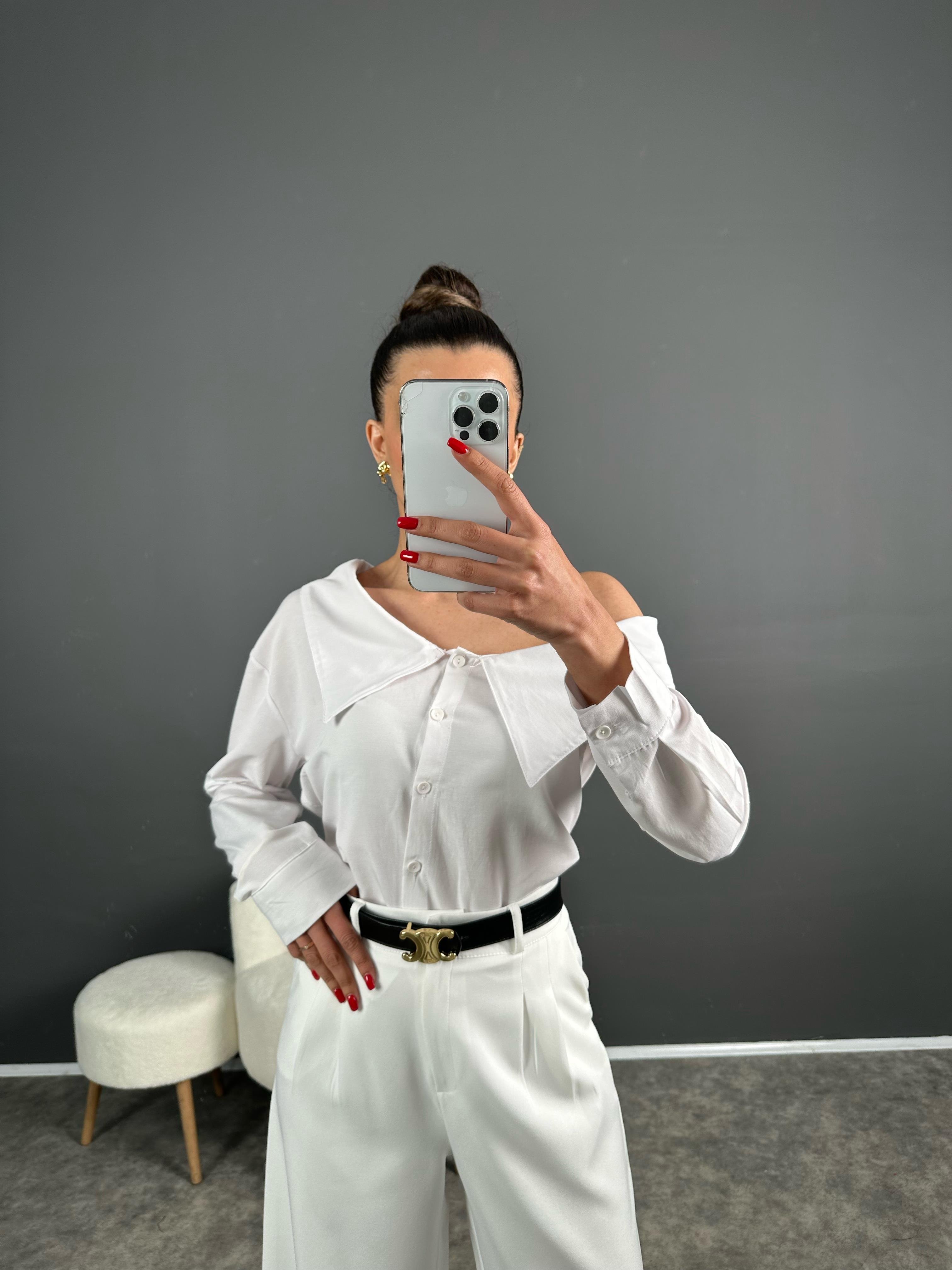 Beyaz Düşük Omuz Gömlek 