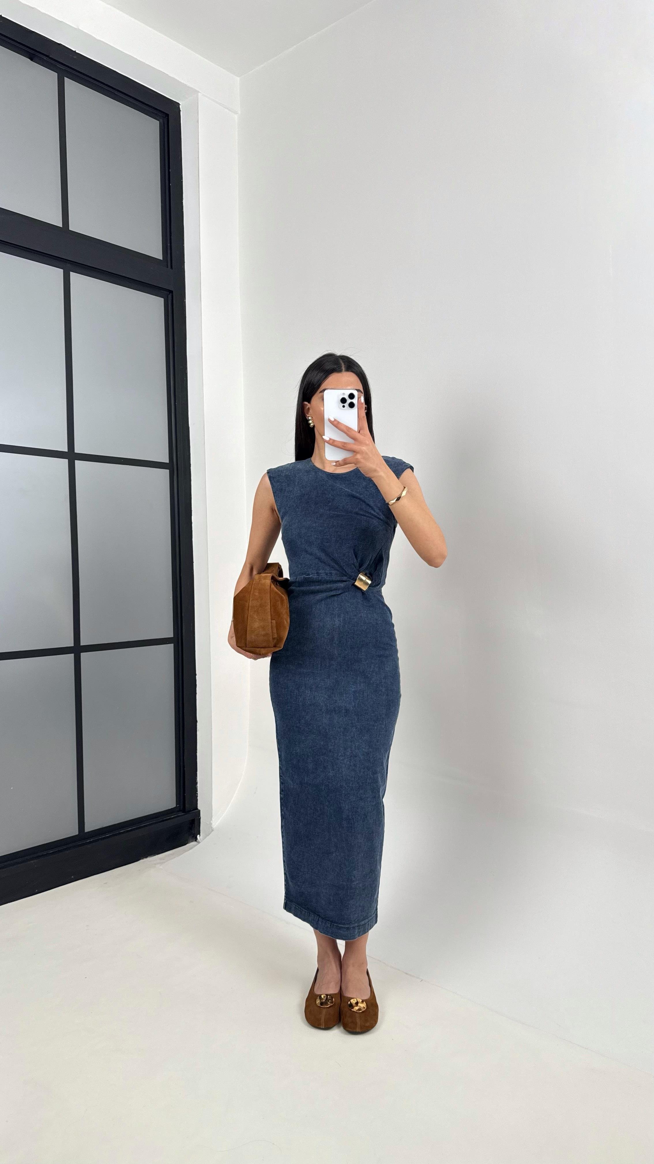 Lacivert Yıkamalı Gold Detaylı Yırtmaçlı Likralı Denim Elbise DNM01 Gaus00375GausELBİSEGU1001881