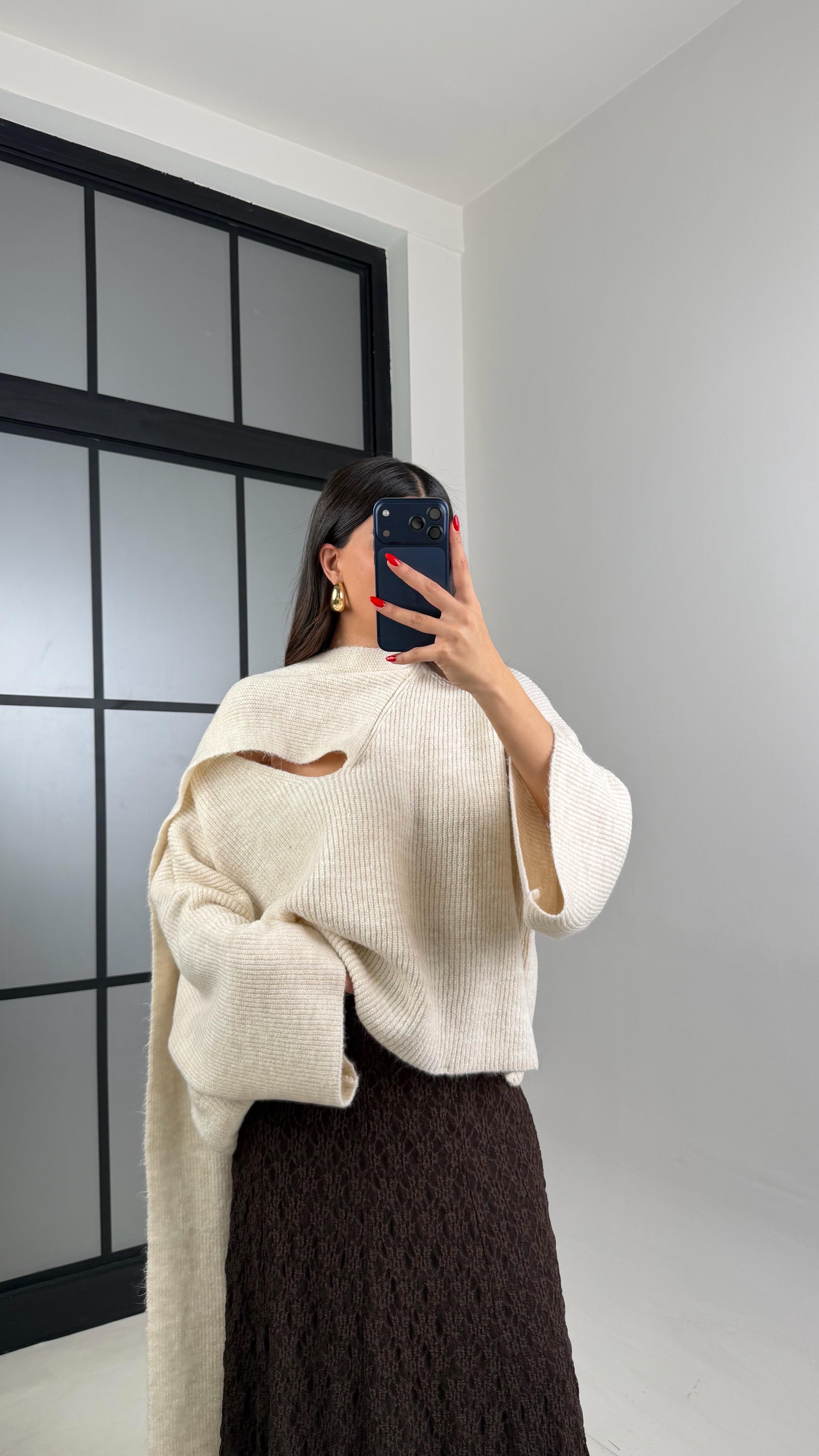 Ekru Atkılı Muadil Triko Kazak GAUS-00937GAUSKAZAKGAUS-00937