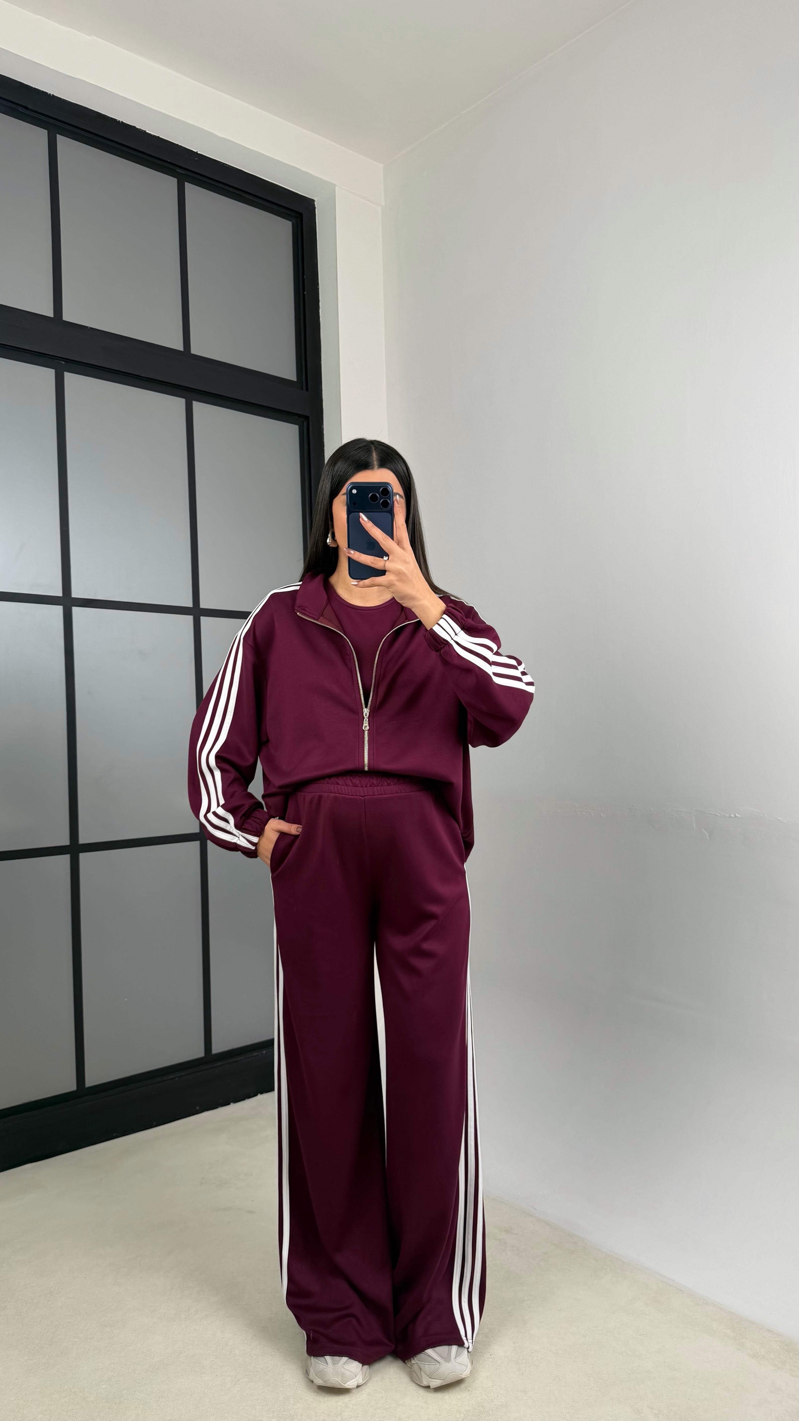 Mürdüm 3'lü Şerit Detaylı Modal Takım GAUS-01140GAUSTAKIMGAUS-01140