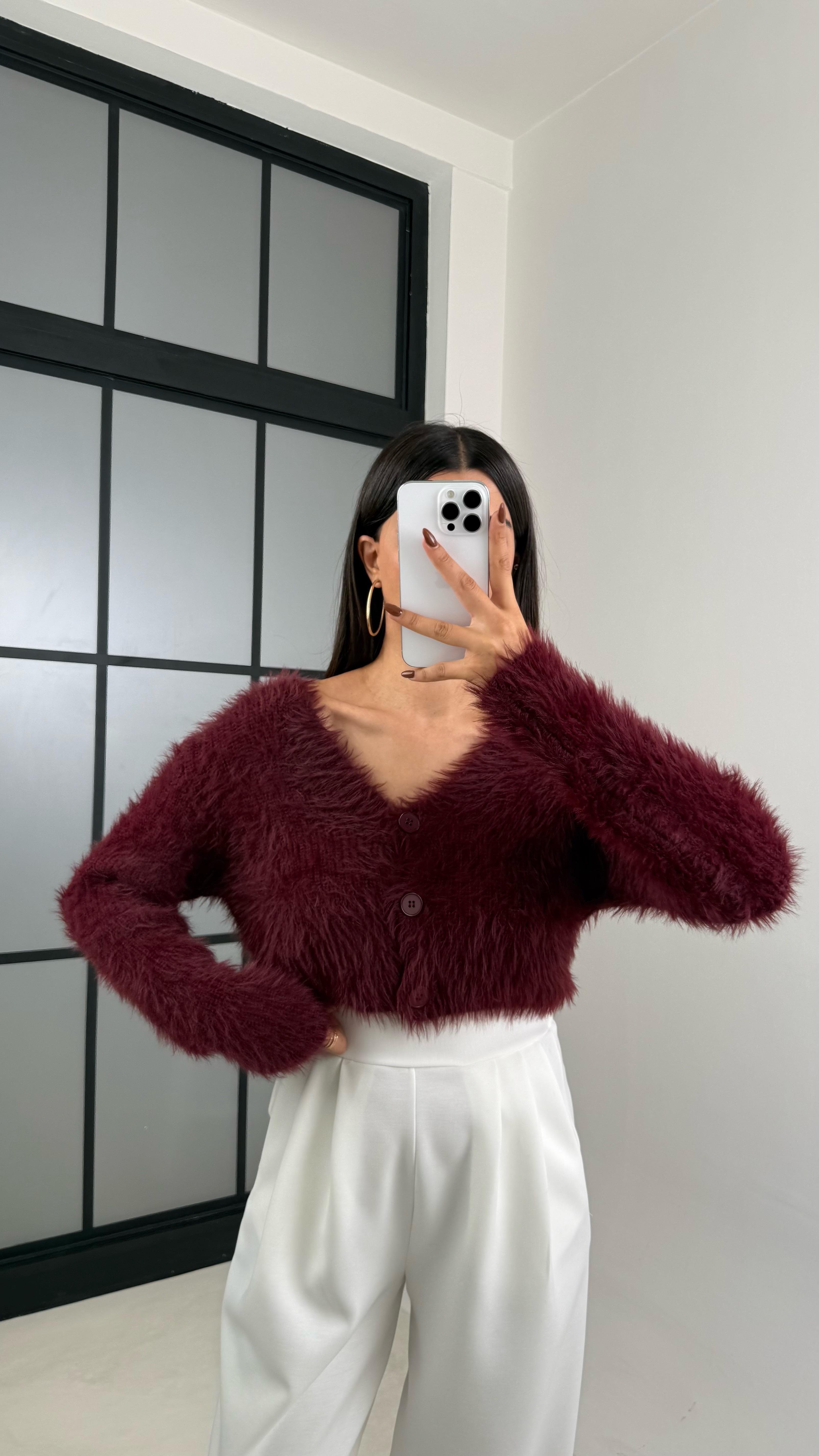 Bordo Peluş Tüylü Düğmeli Crop Hırka GAUS-00447GAUSHIRKAGAUS-00447