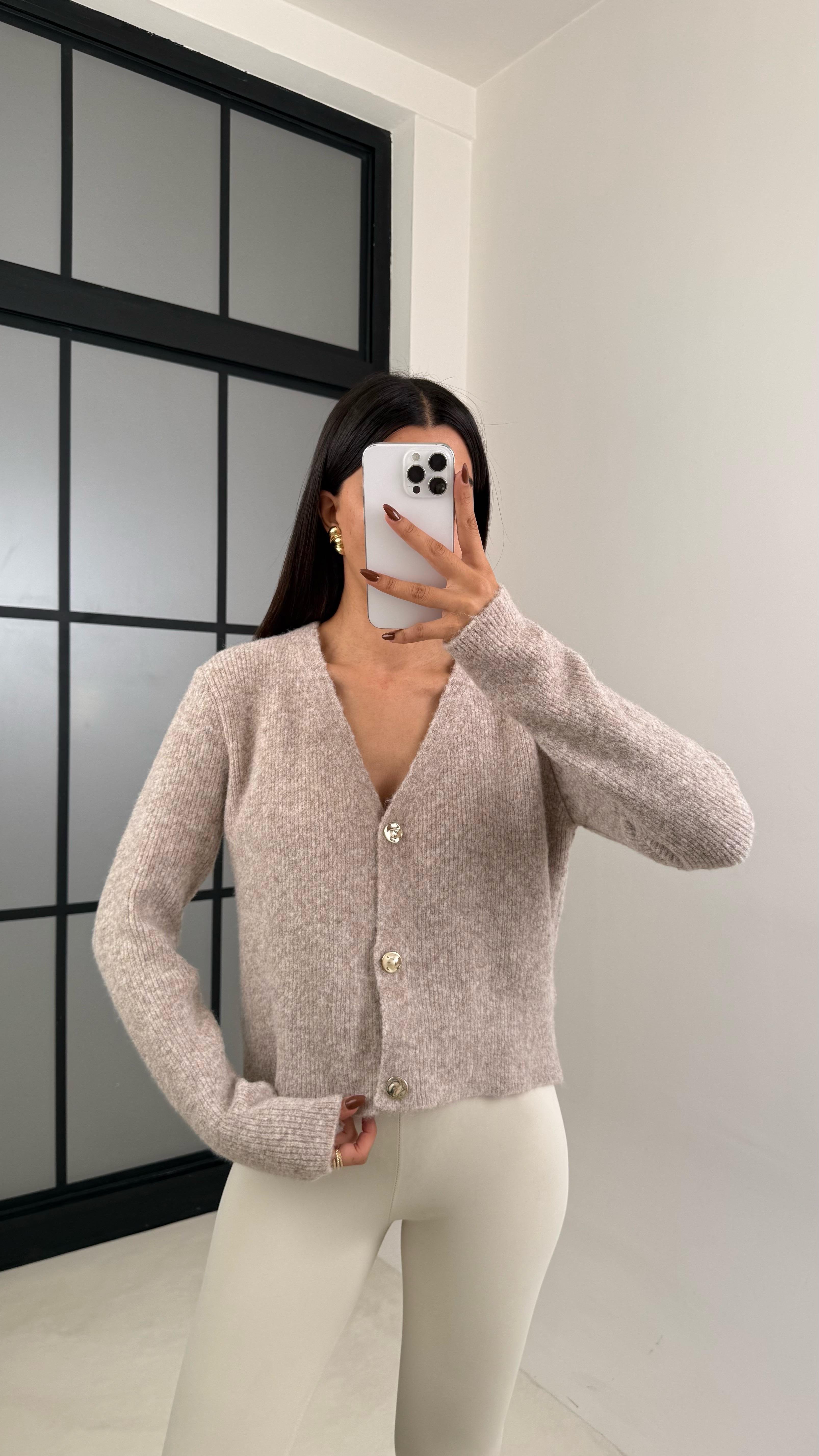 Bej Düğmeli Triko Hırka GAUS-00224GAUSHIRKAGAUS-00224