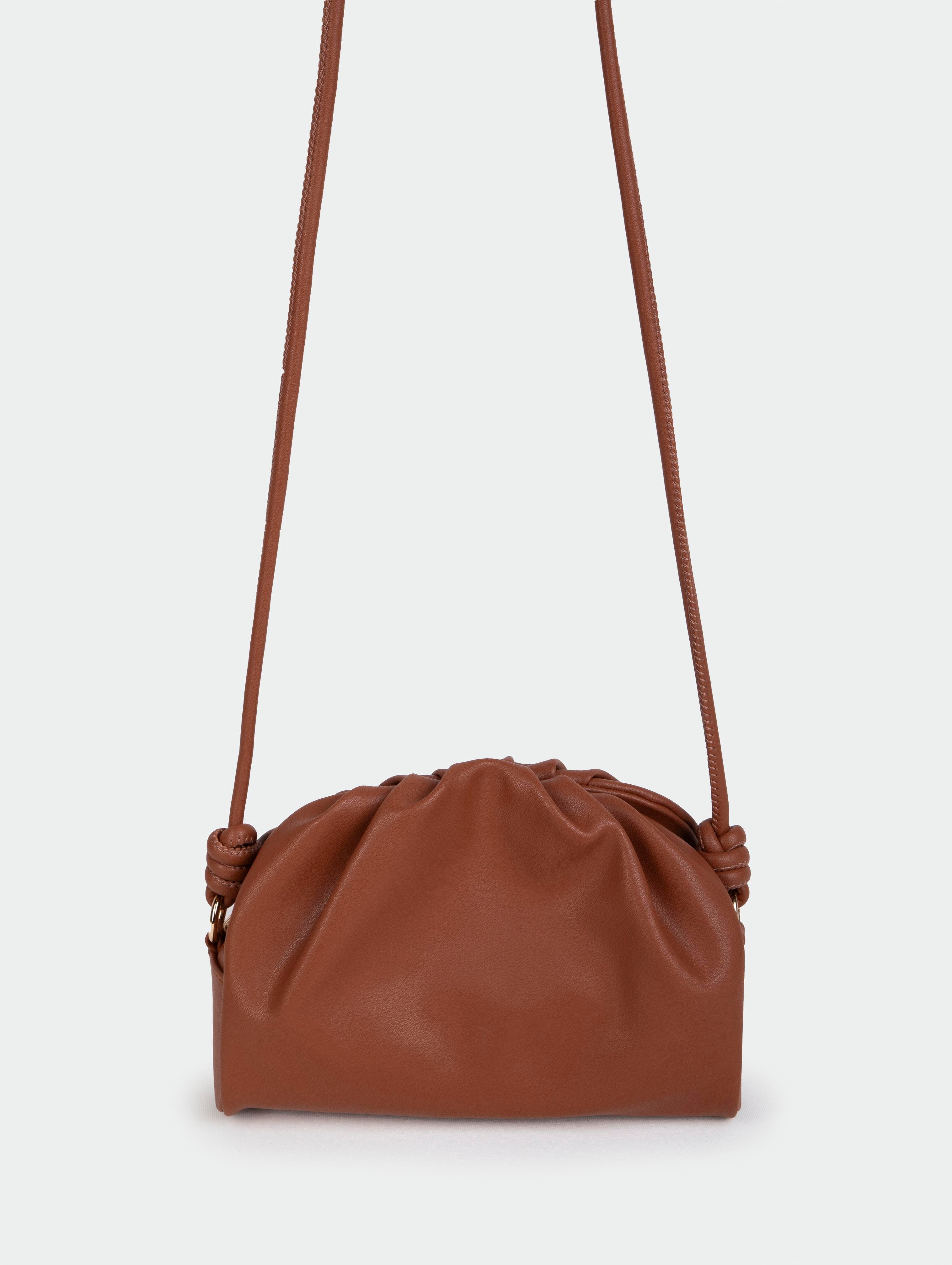 784 MIKNATISLI DÜĞÜM DETAY ÇANTA CAMELBAG COLLECTIONGaus ÇantaCNT-148