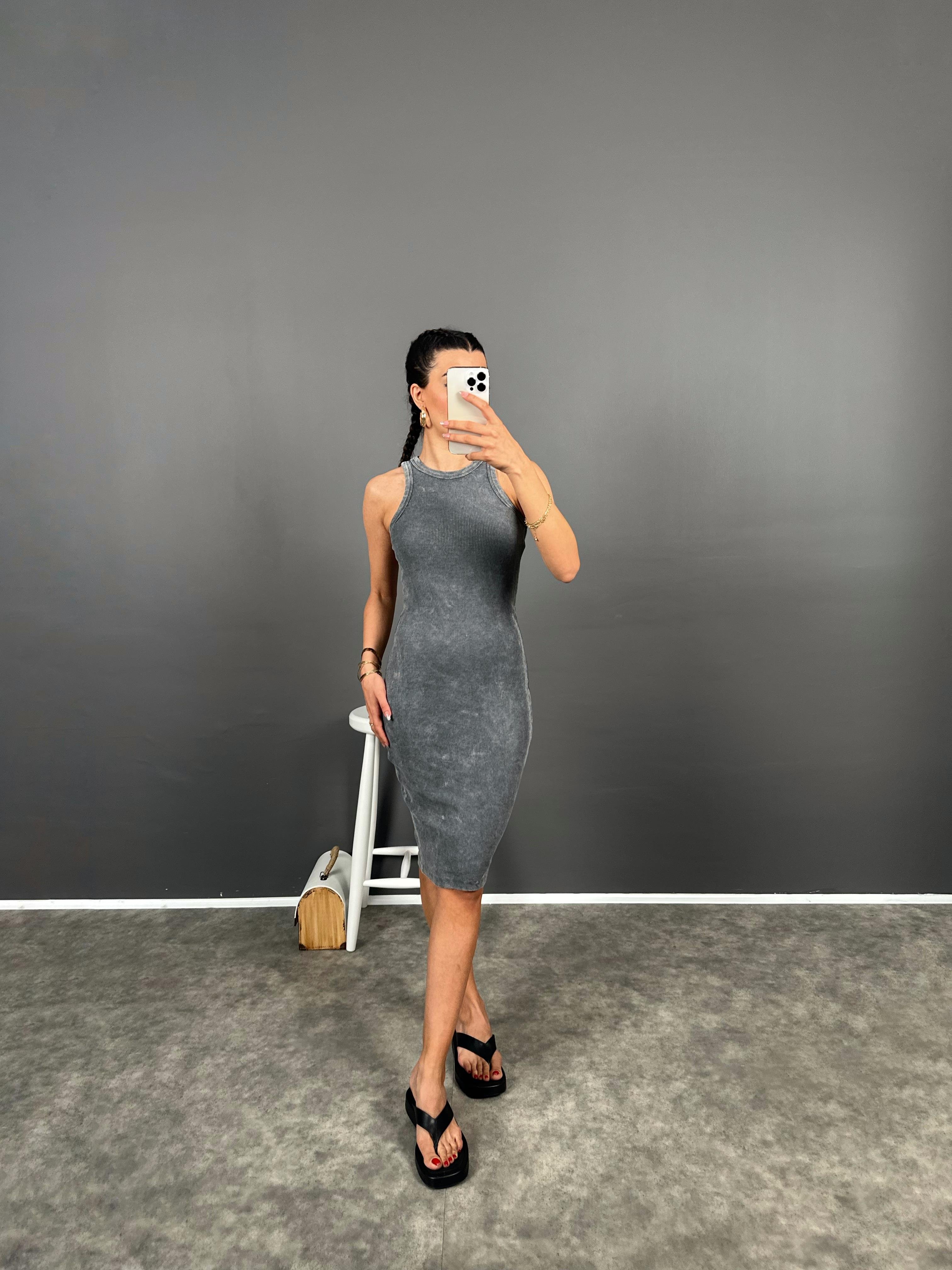 Cord Eskitme Gri Zr Muadili Fitilli Halter Yaka Midi ElbiseGausELBİSEGU008431