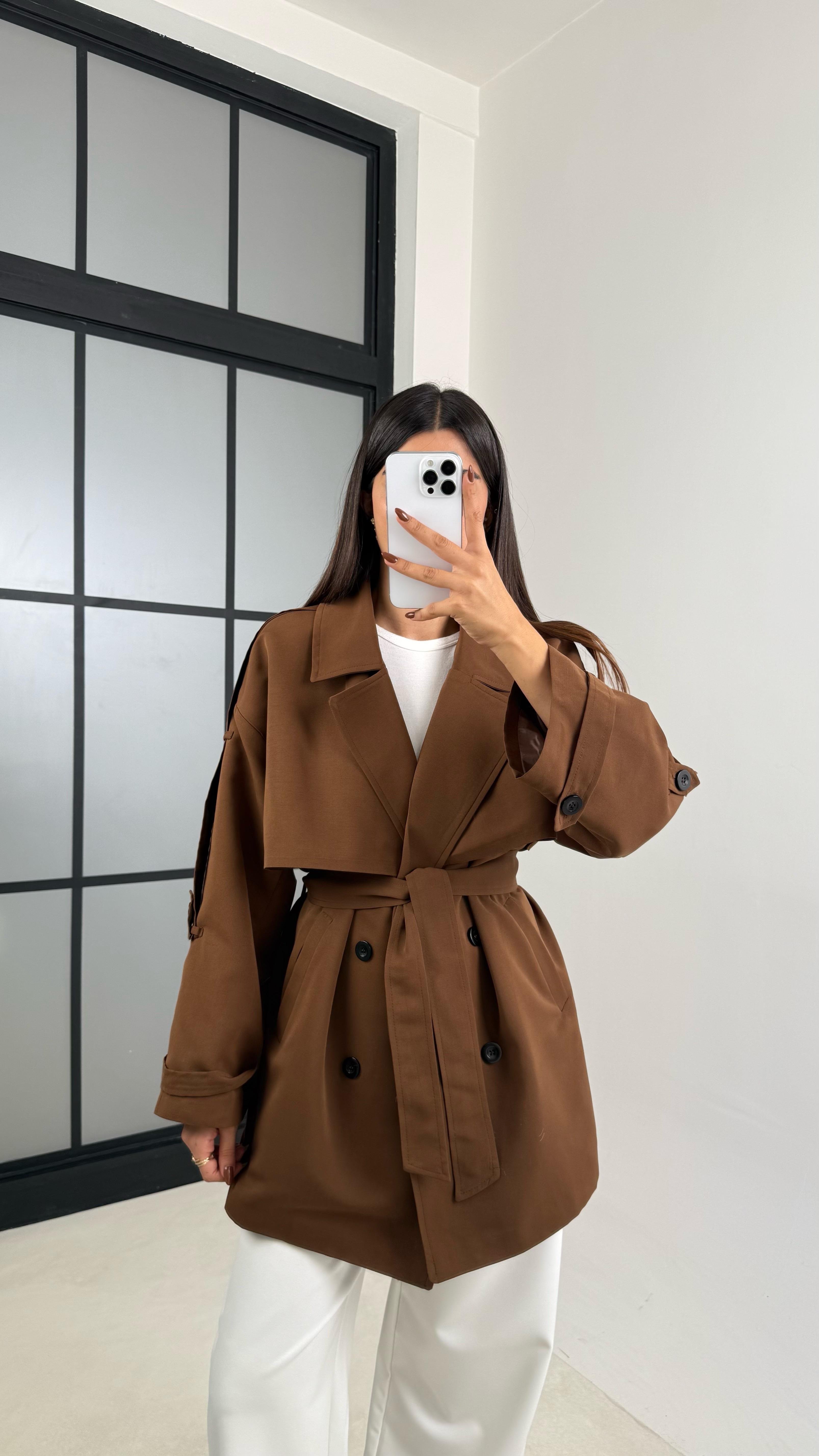 Acı Kahve Astarlı Cep Detaylı Kuşaklı Kısa Trençkot GAUS-00192GAUSمعاطف الترنشكوت GAUS-00192