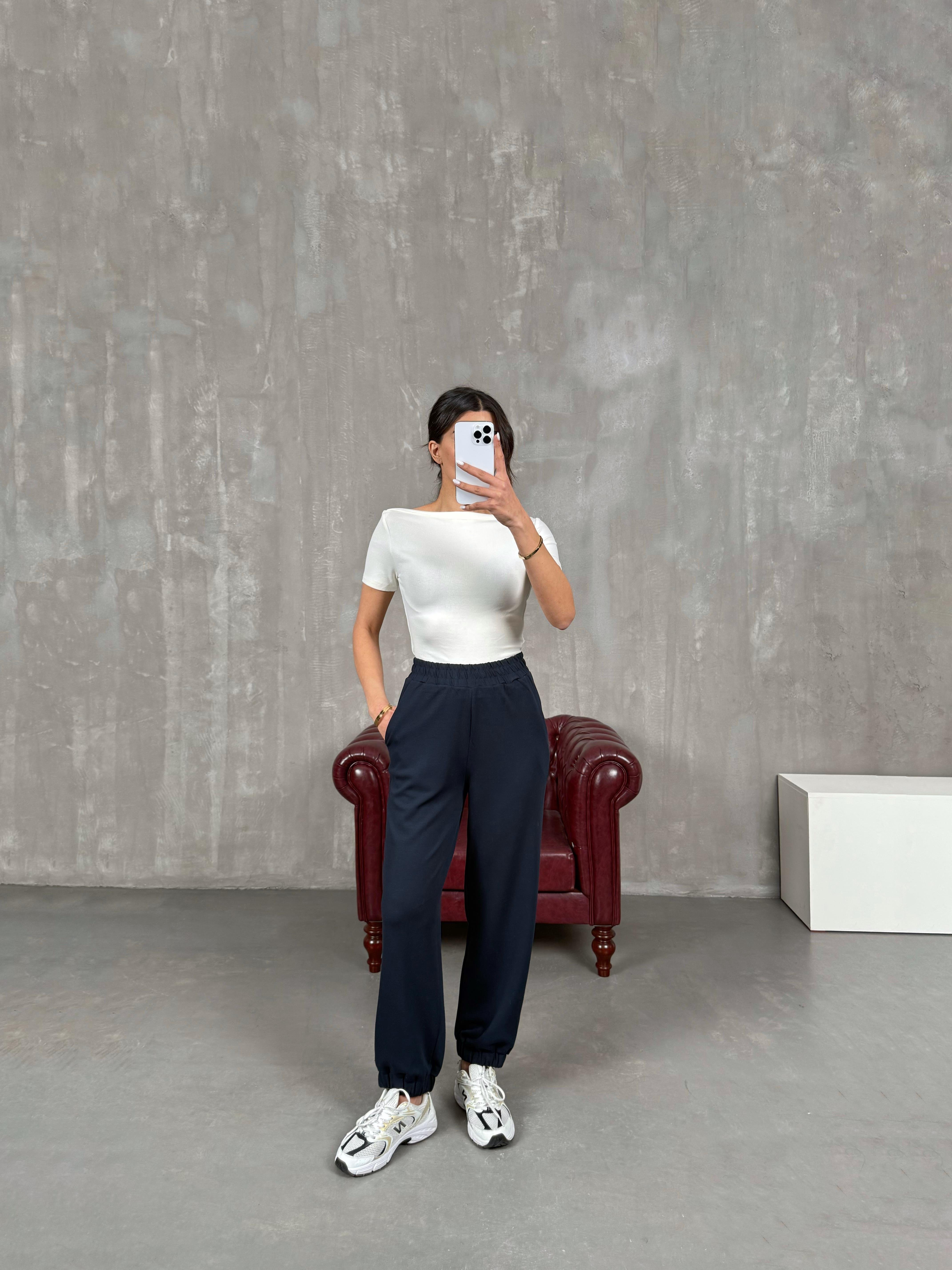 إيسولده بنطلون لون مدخّن قماش مودال بريميوم بساق مطاطية