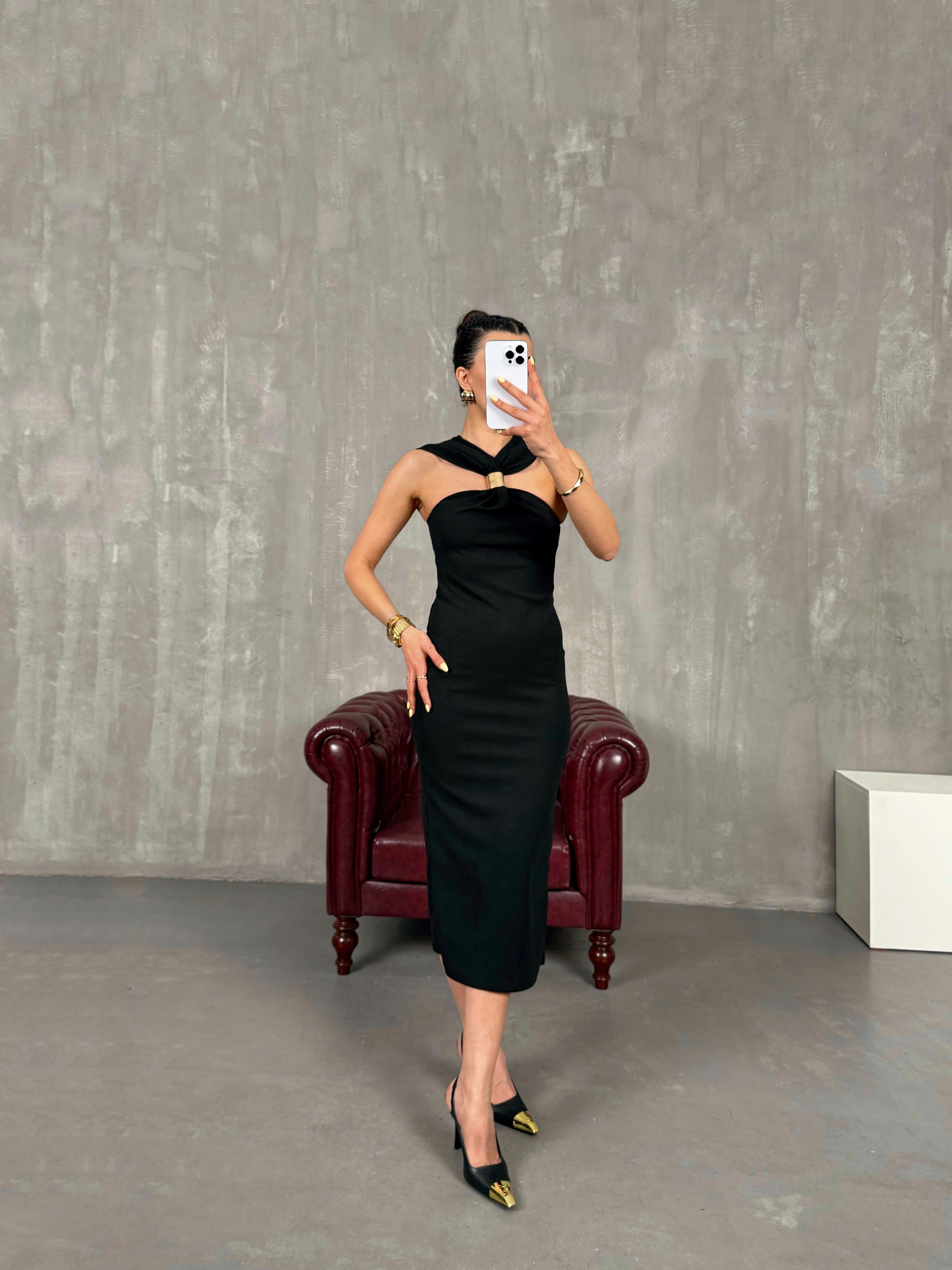 Siyah Göğüs Gold Toka Detaylı Tasarım Elbise Gaus00122GausELBİSEGU1001276