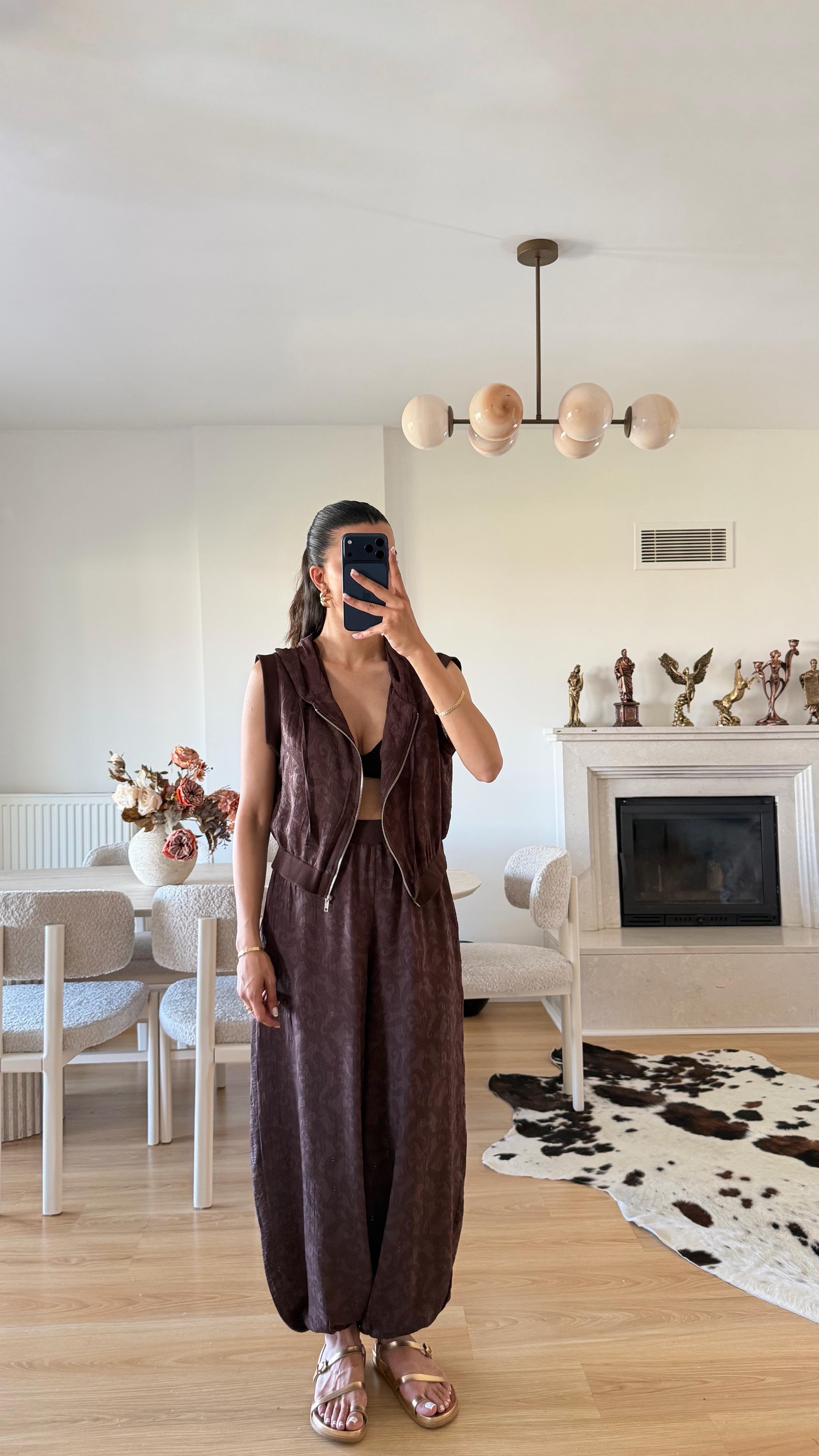 Kahve Kapüşonlu Yelek Beli Lastikli Şalvar Pantolon İkili Takım GAUS-01653GAUSSuitsGAUS-01653