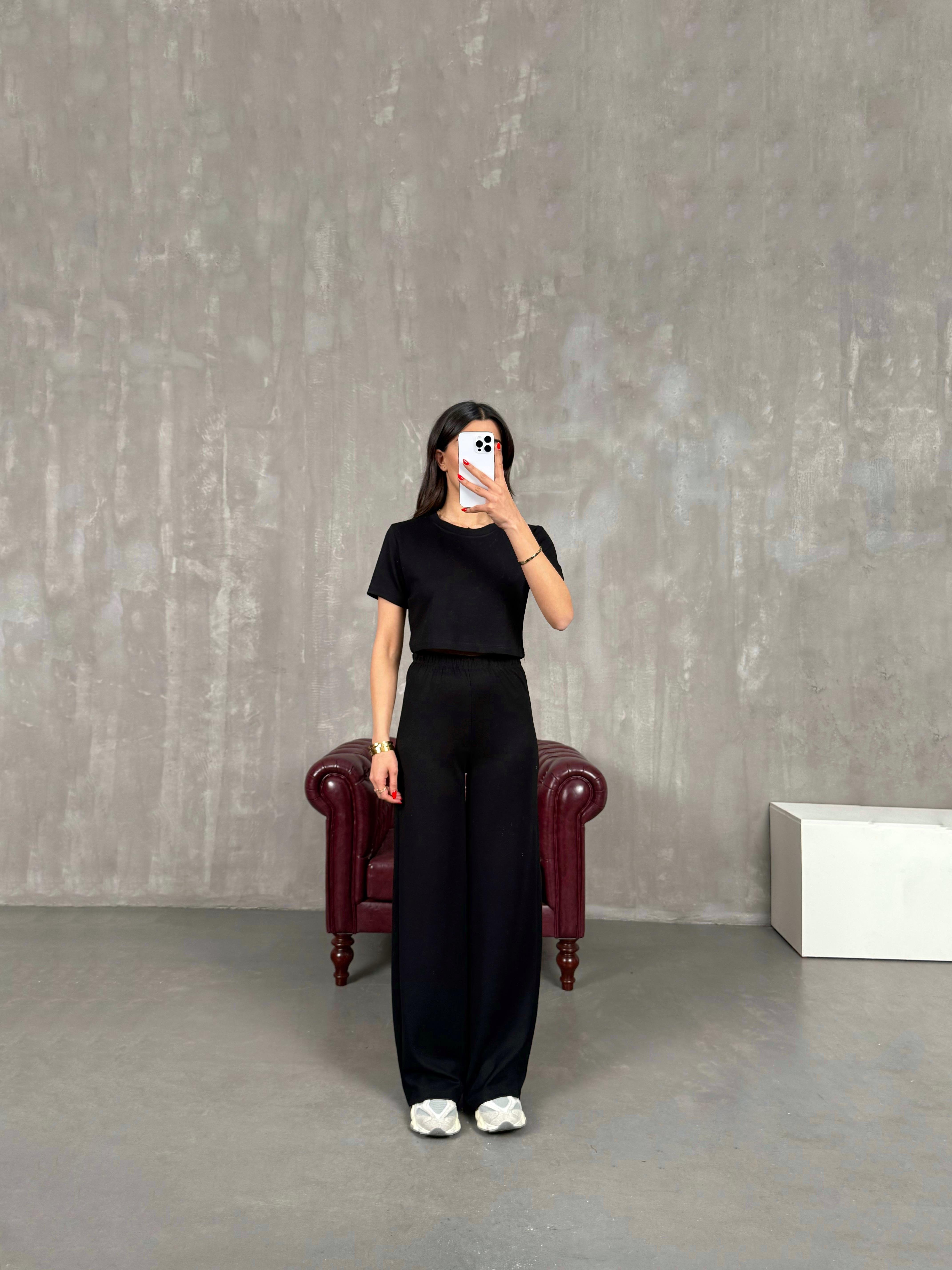 Siyah Bisiklet Yaka Modal Kumaş Basic Takım Gaus00170GausTAKIMGU1001395