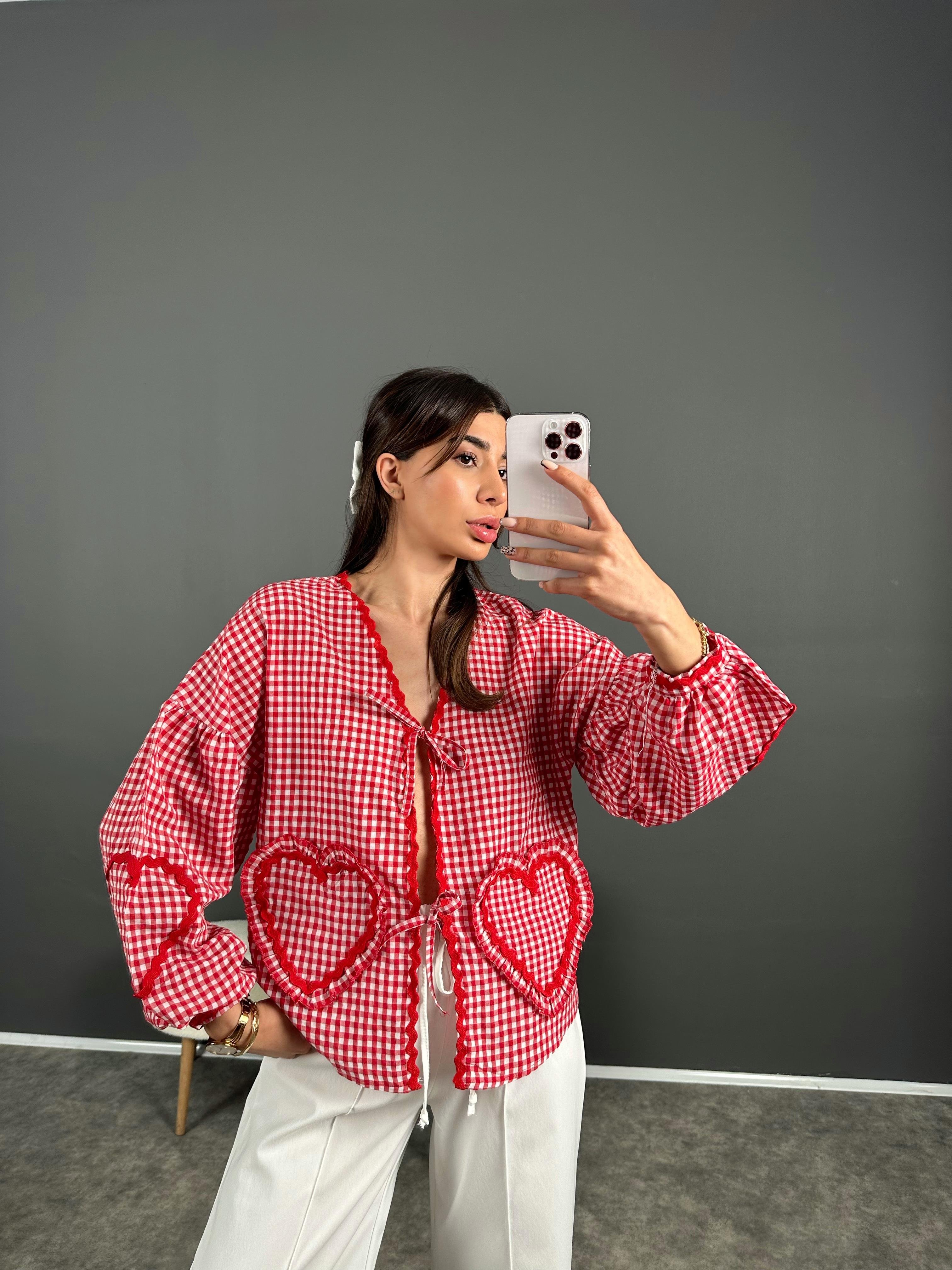 Kırmızı Pötikare Kalpli Gömlek