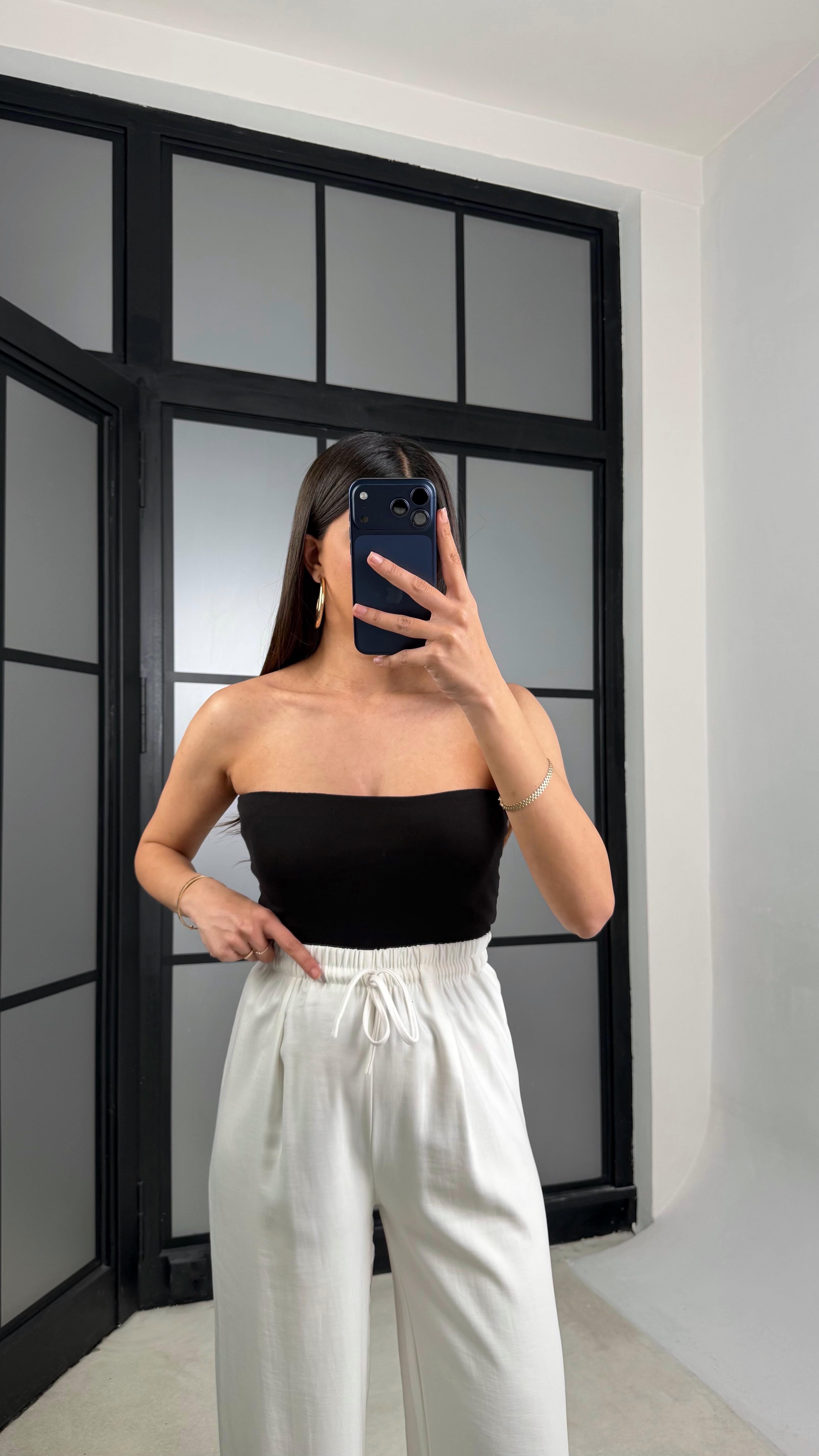 Siyah Straplez Basic Crop GAUS-01350GAUSالكروب توب GAUS-01350