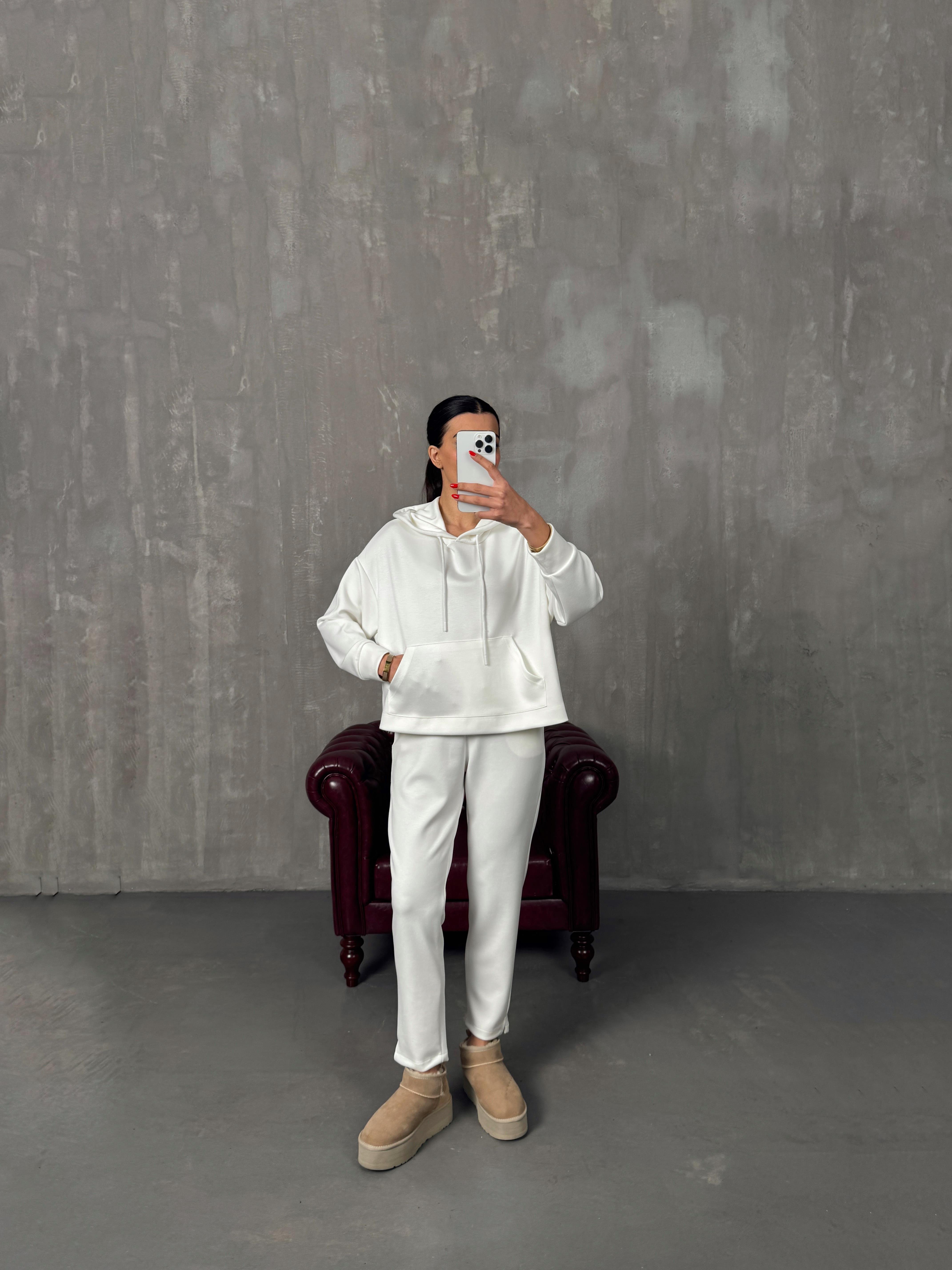 Luisa Beyaz Kapüşonlu Modal Kumaş TakımGausTAKIMGU00904302