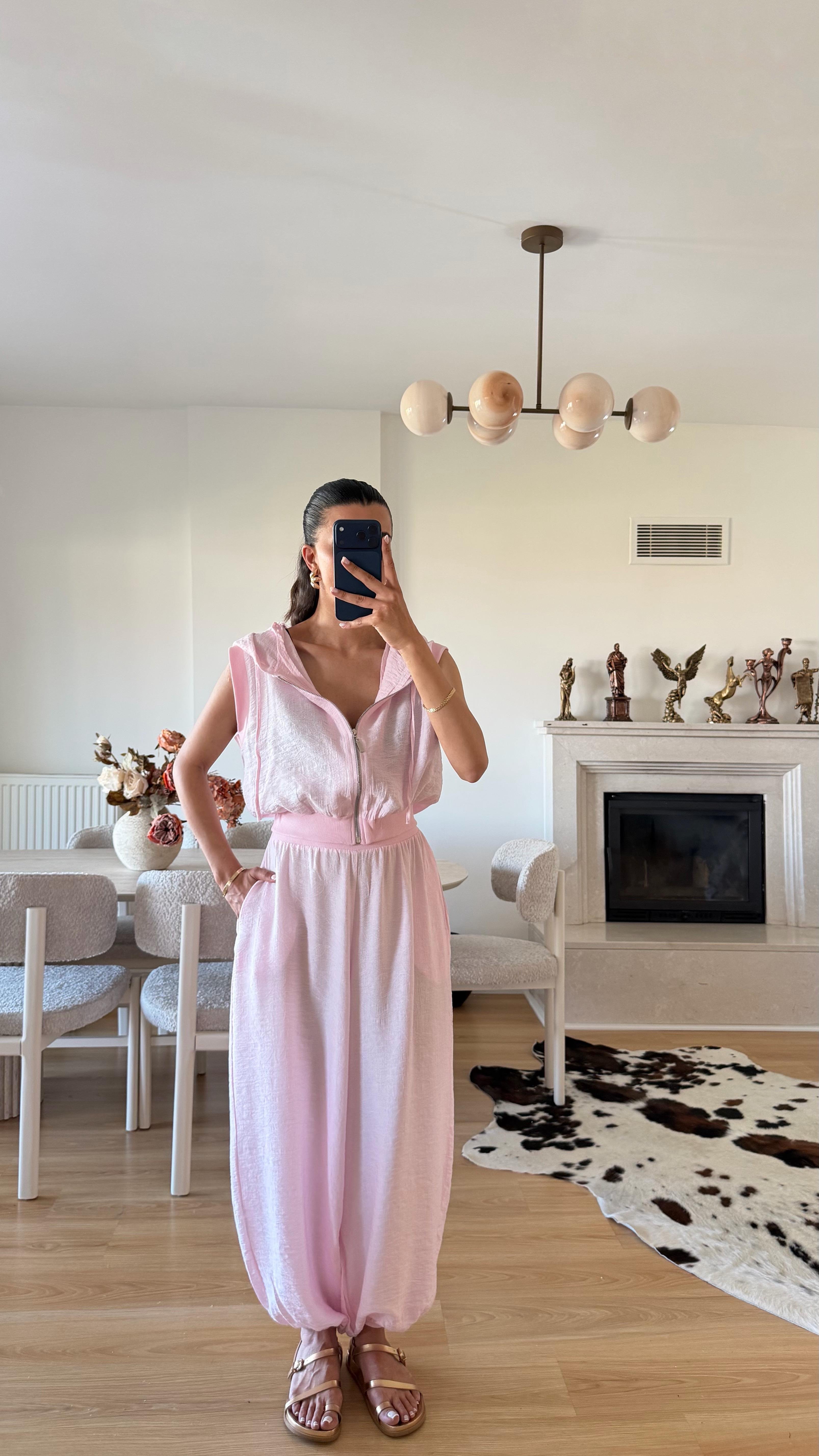 Pembe Kapüşonlu Yelek Beli Lastikli Şalvar Pantolon İkili Takım GAUS-01653GAUSSuitsGAUS-01653