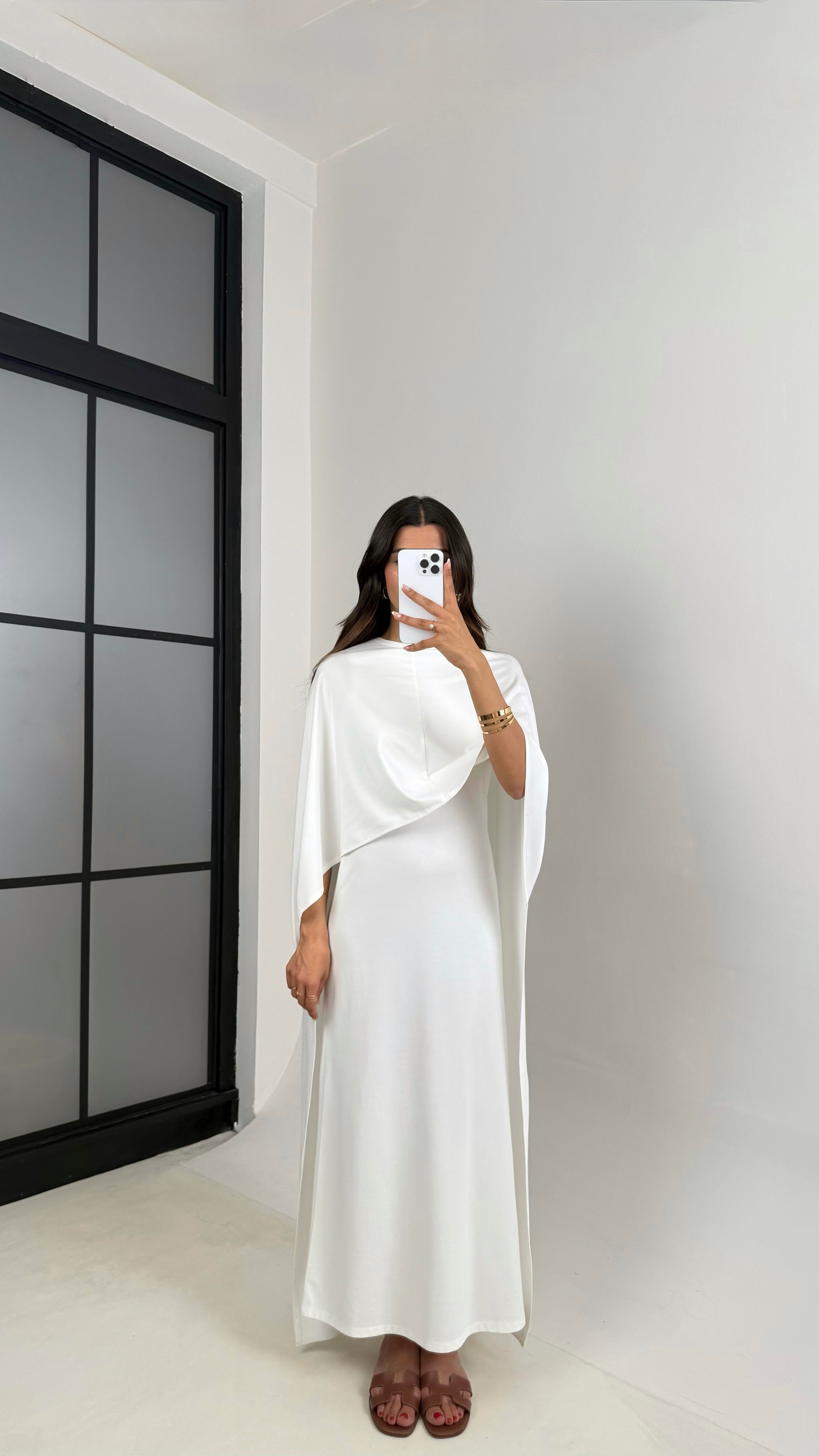 Beyaz Pelerinli Elbise Modal Premium Takım Gaus00625GausTAKIMGU1002460