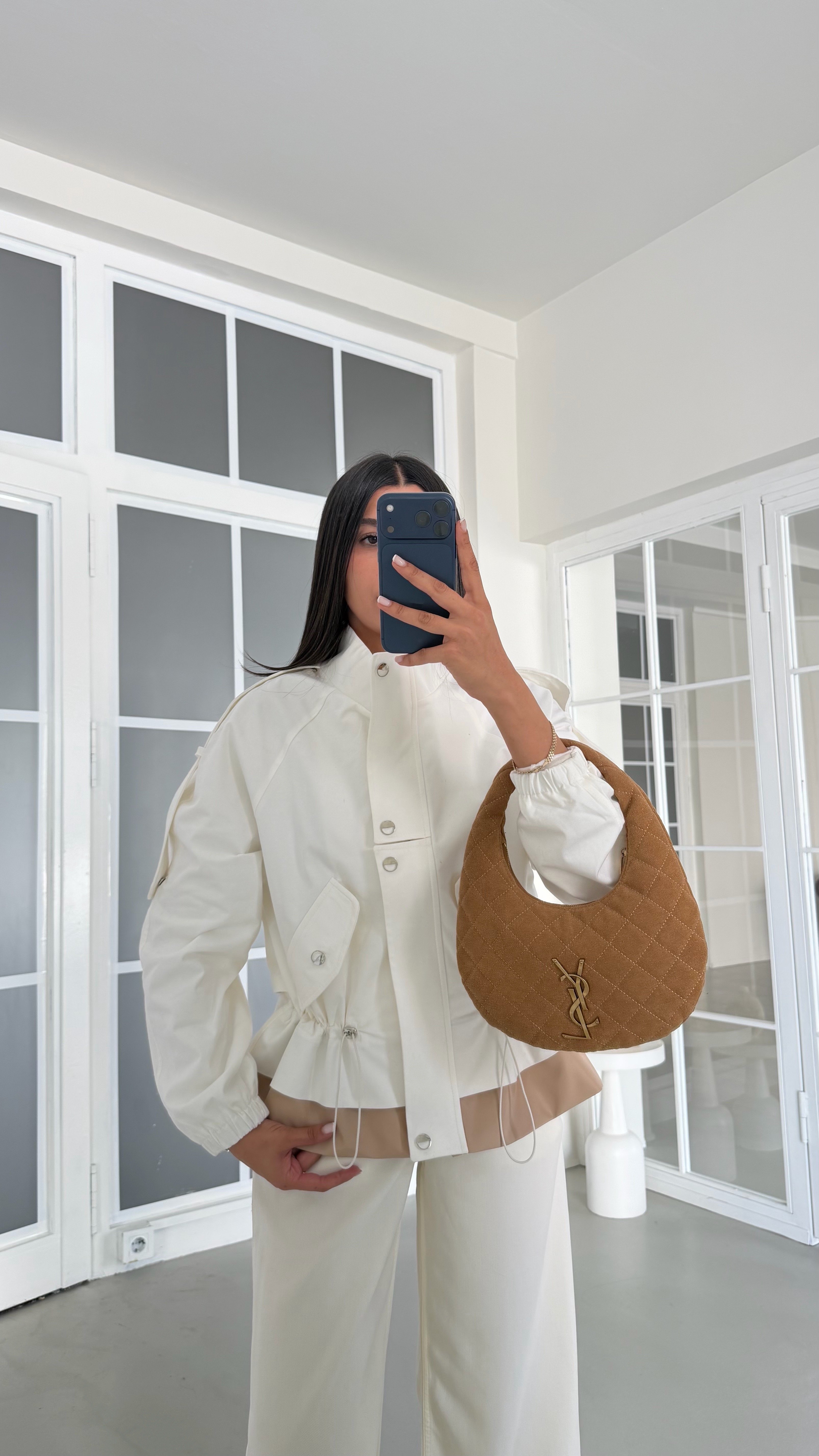 Ekru Apolet Detaylı Beli Ayarlanabilir Astarlı Ceket GAUS-02049GAUSJacketsGAUS-02049