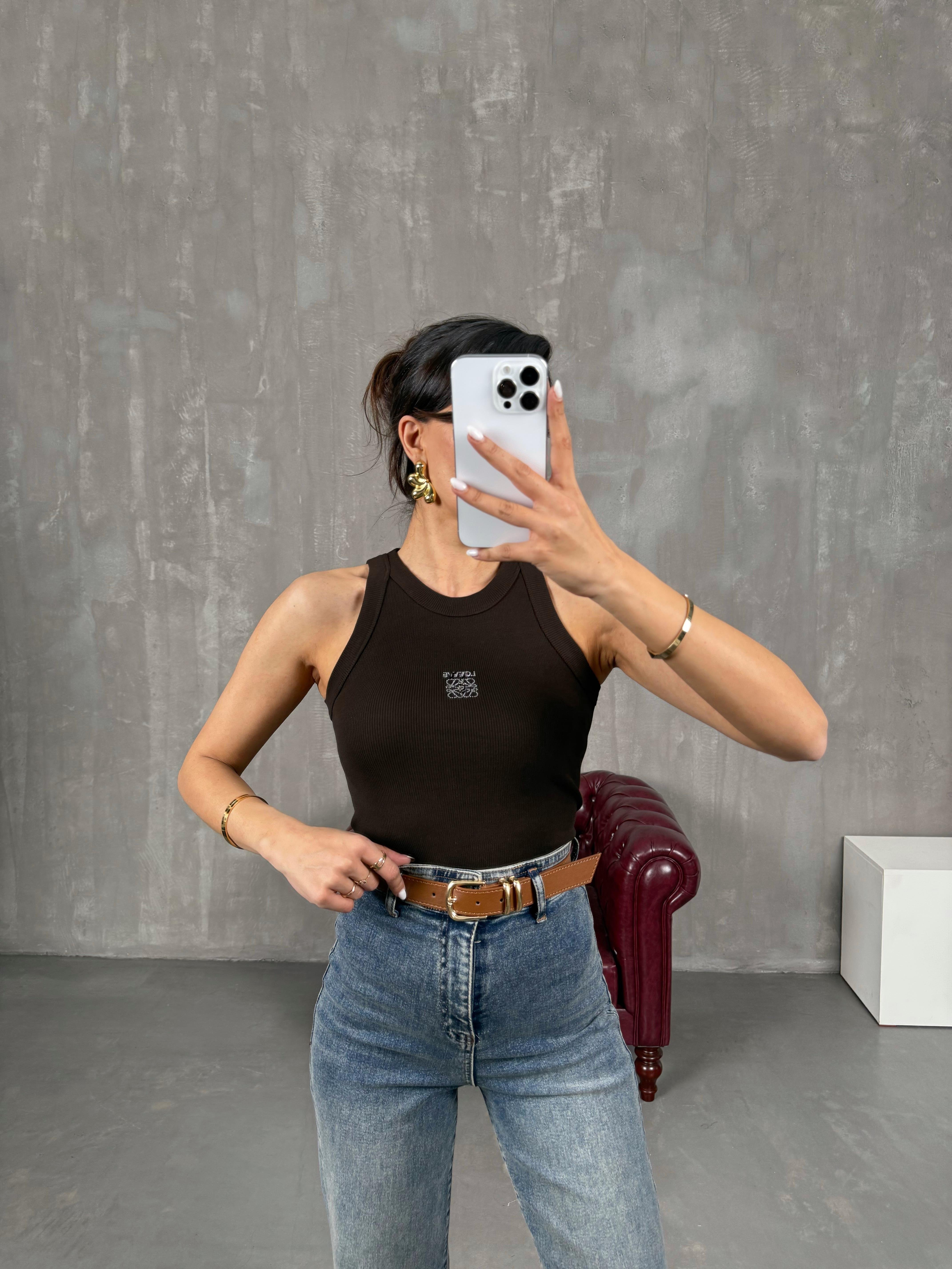 Siyah Taş Baskılı Sıfır Kol Tshirt Gaus00046GausTSHIRTGU1001096