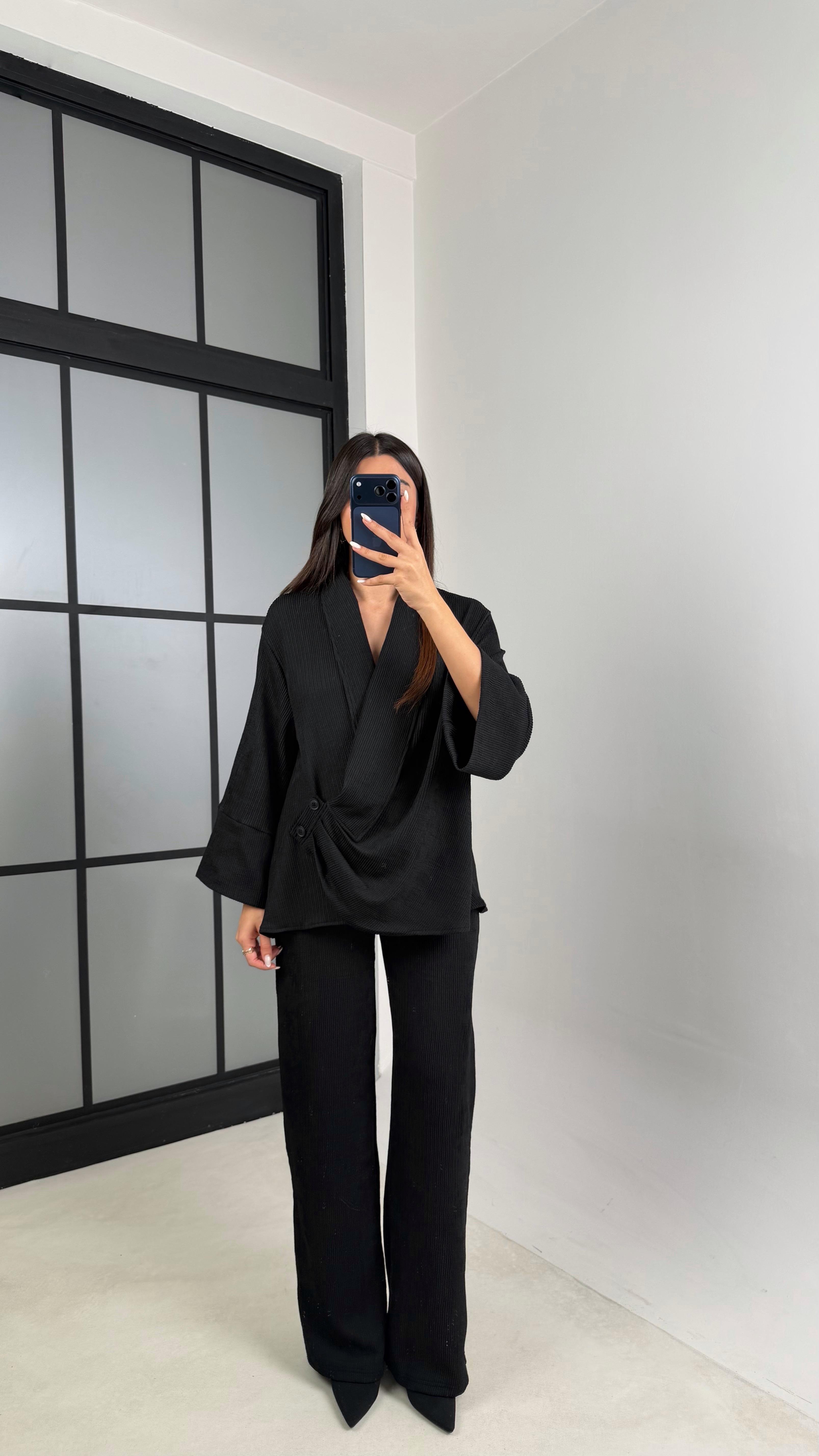 Siyah Yan Düğme Detaylı Kimono Beli Lastikli Pantolon Fitilli Kumaş Takım GAUS-00624GAUSTAKIMGAUS-00624