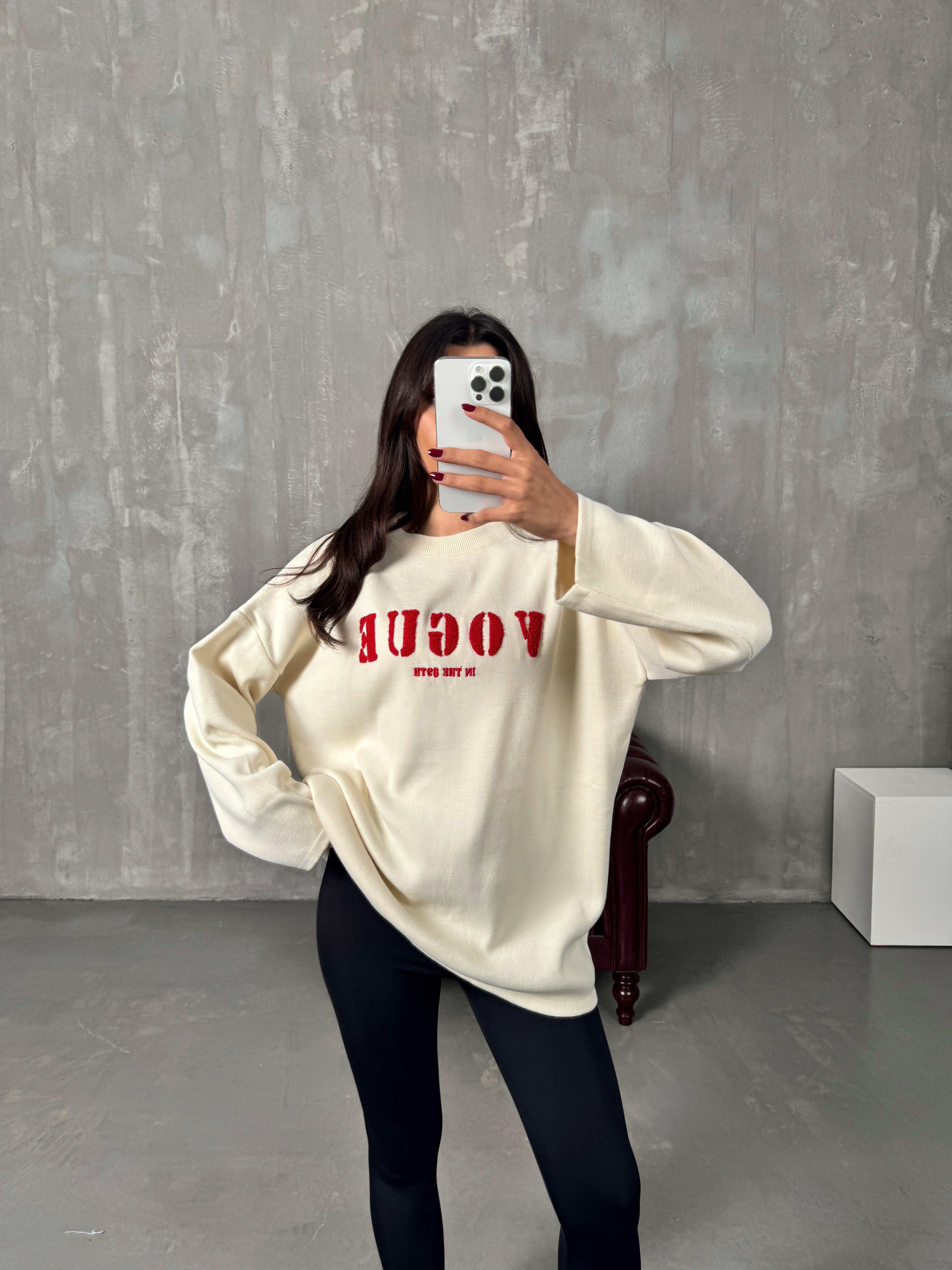 Kırmızı VO Yazılı Taş Triko Kazak