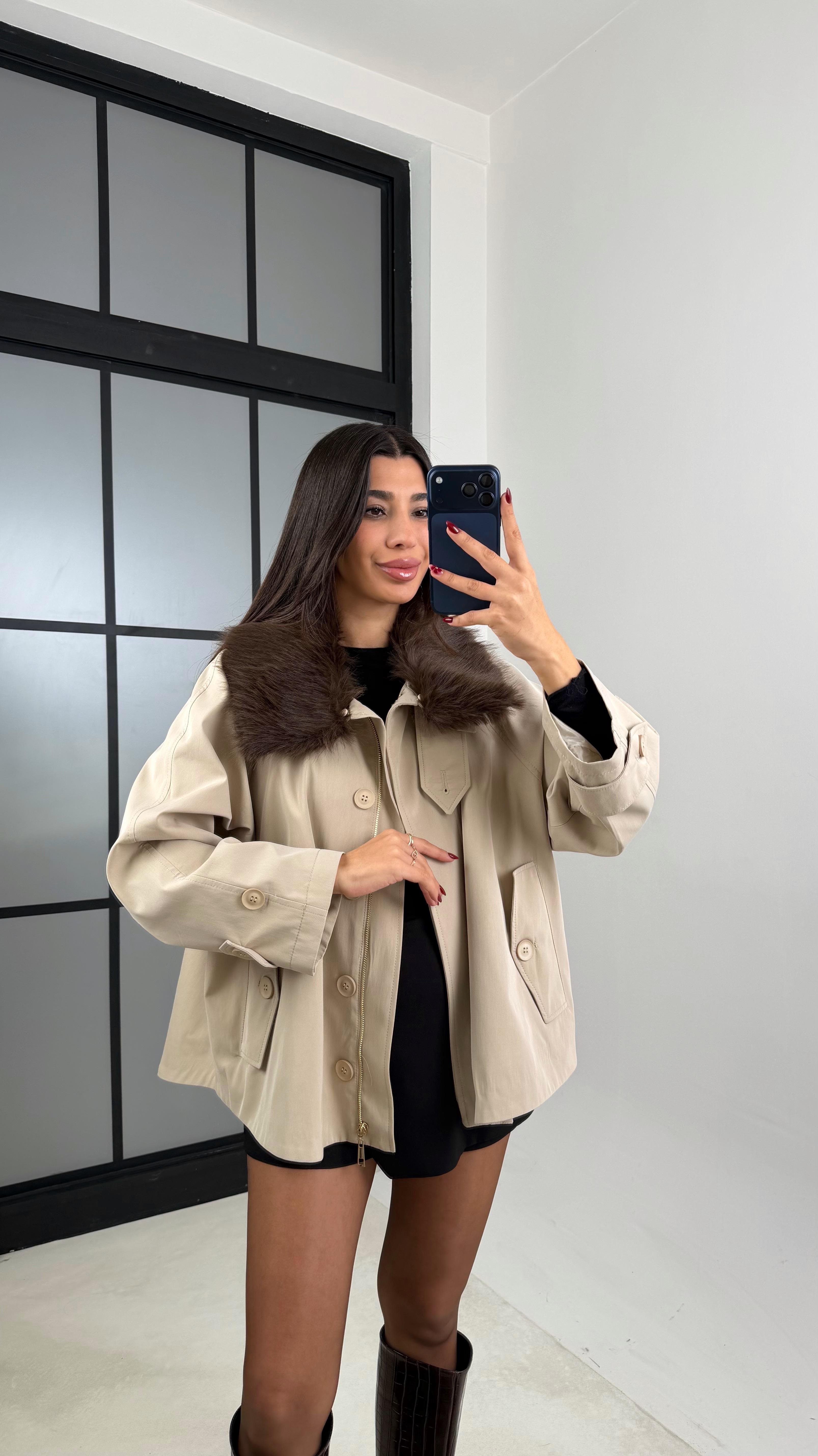 Bej Yaka Kürk Detaylı Astarlı Trençkot GAUS-00660GAUSTRENÇKOTGAUS-00660