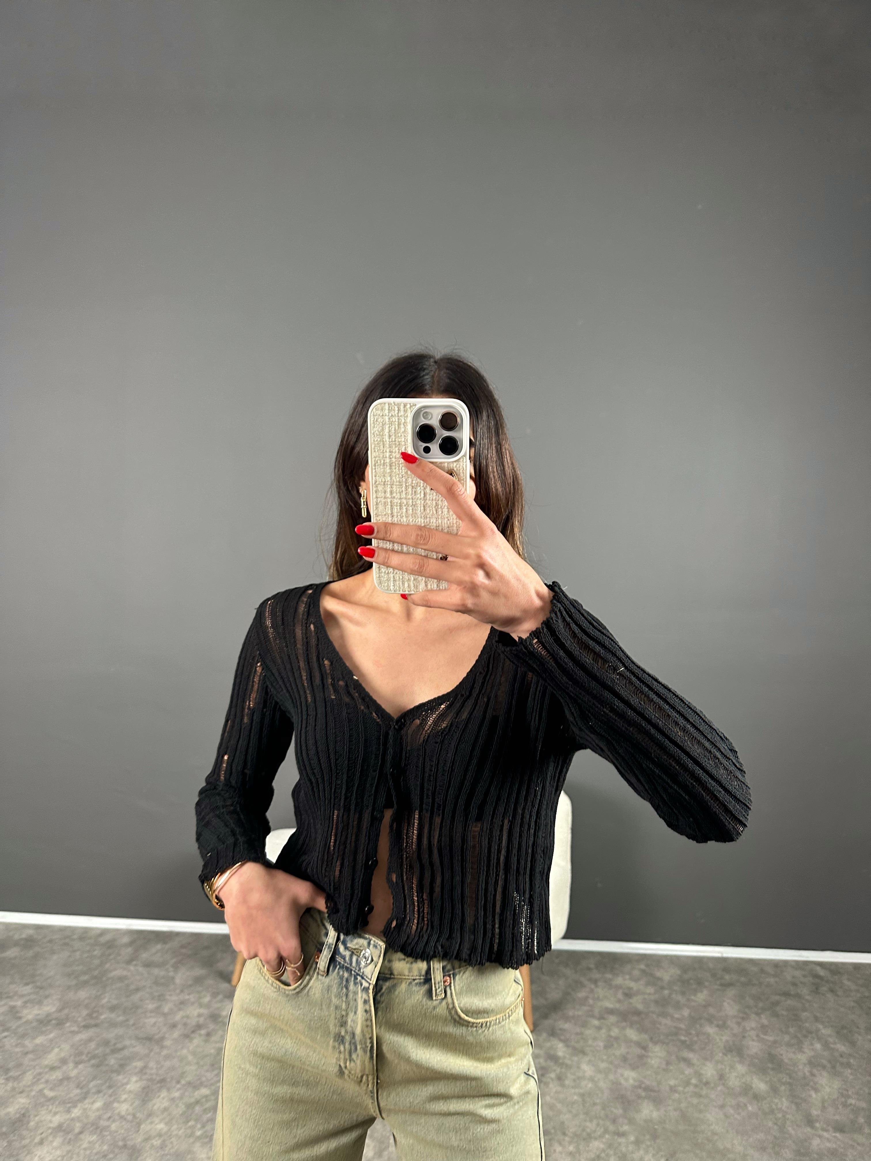 Siyah Ajurlu Crop Hırka