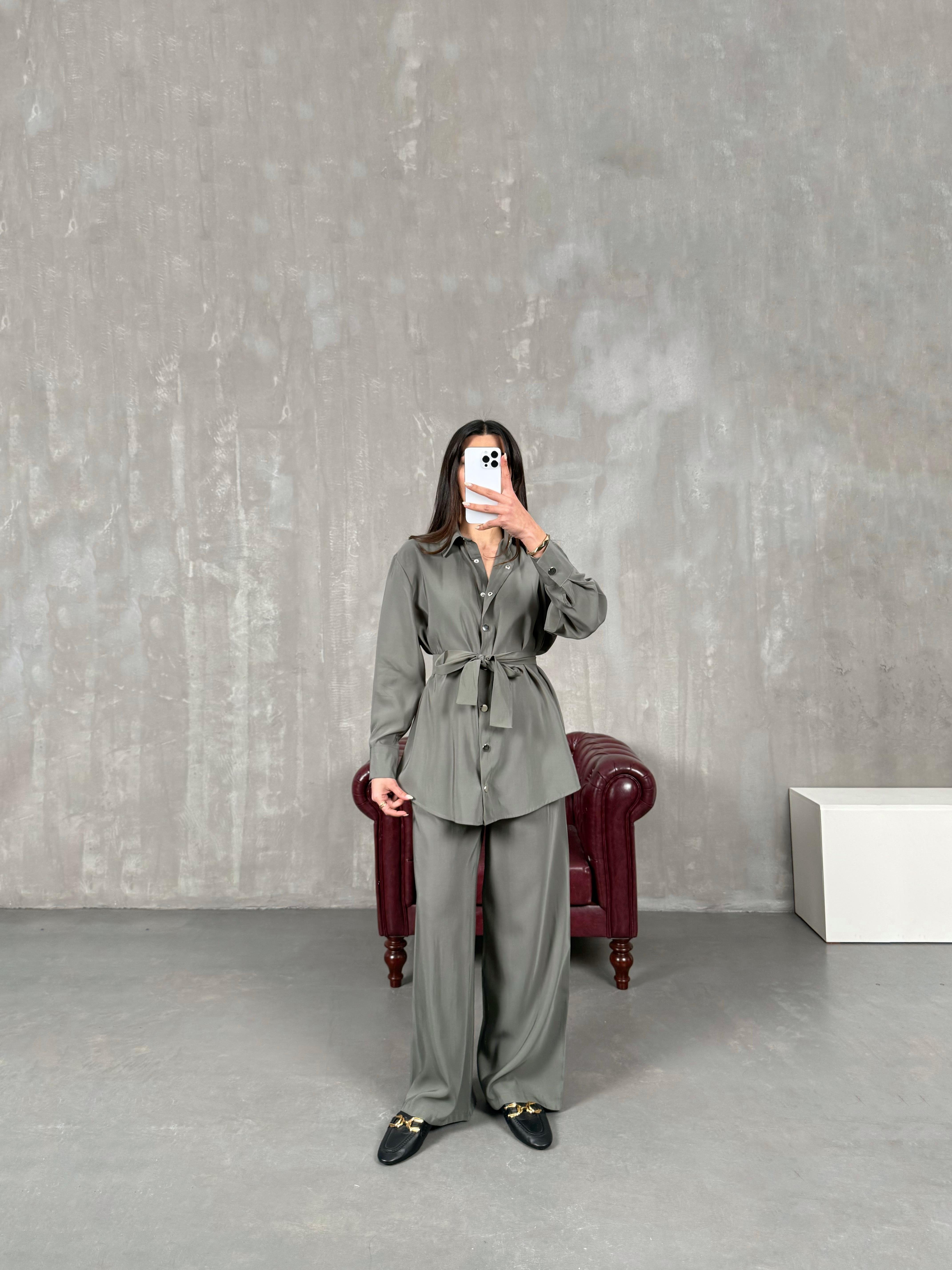 Sonya Haki Kuşaklı Çıtçıt Düğmeli Tensel Takım