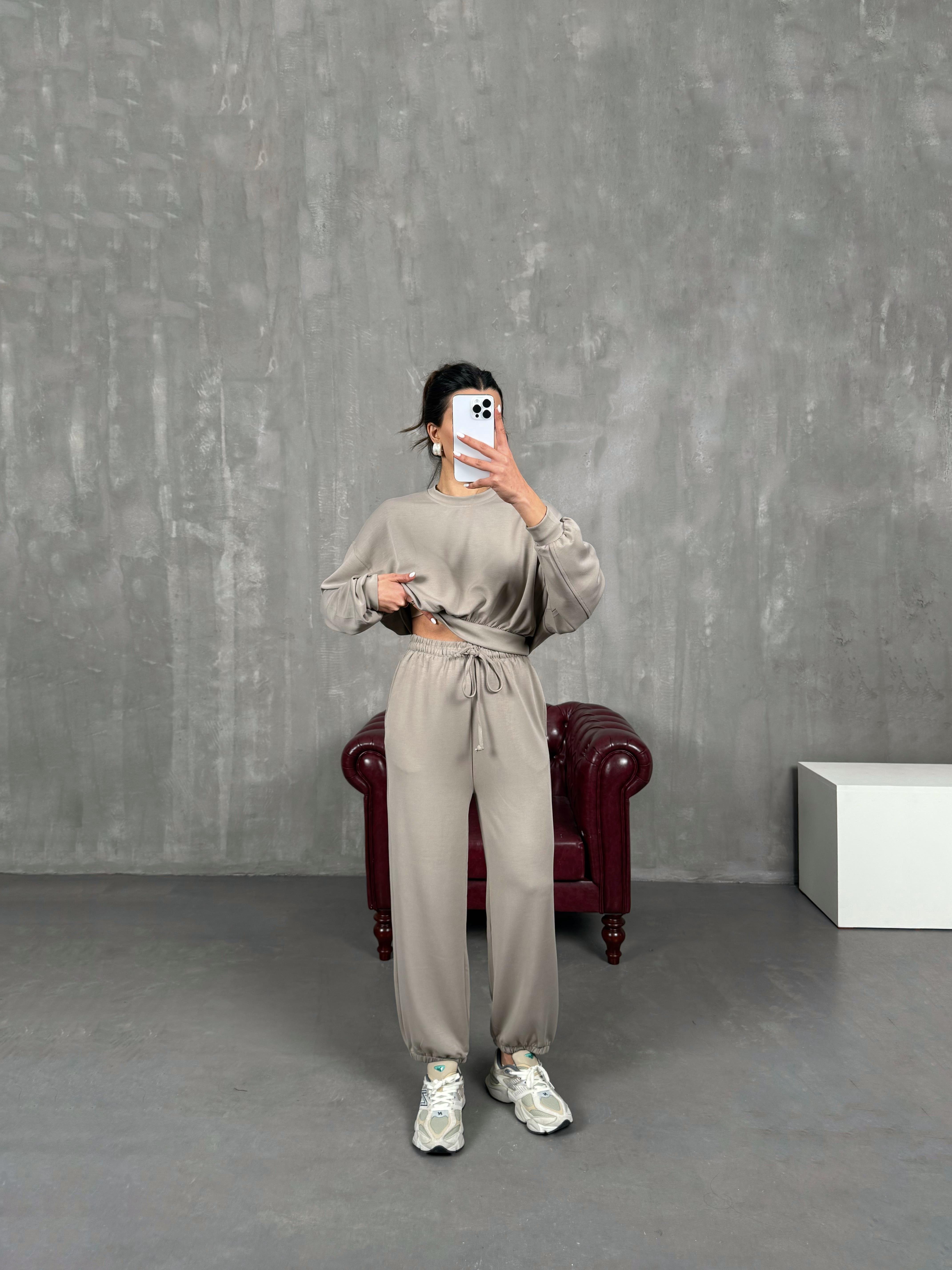 نيمو طقم لون مينك فاتح قماش مودال بريميوم بياقة دائرية