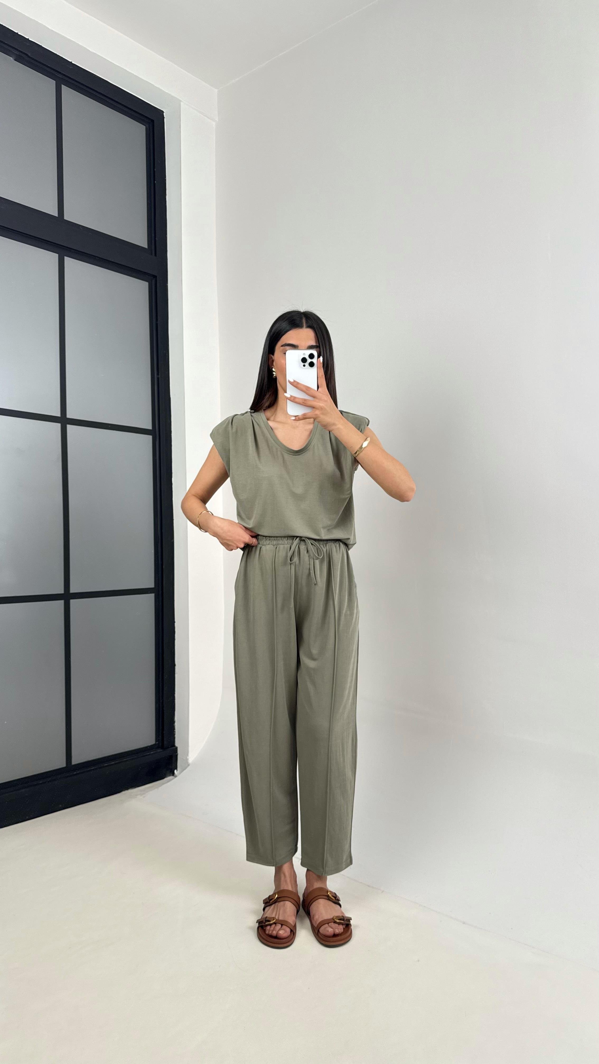 Haki Omuz Gold Detaylı Vatkalı Üst Beli Lastikli Cepli Pantolon Takım Gaus00407GausTAKIMGU1001948