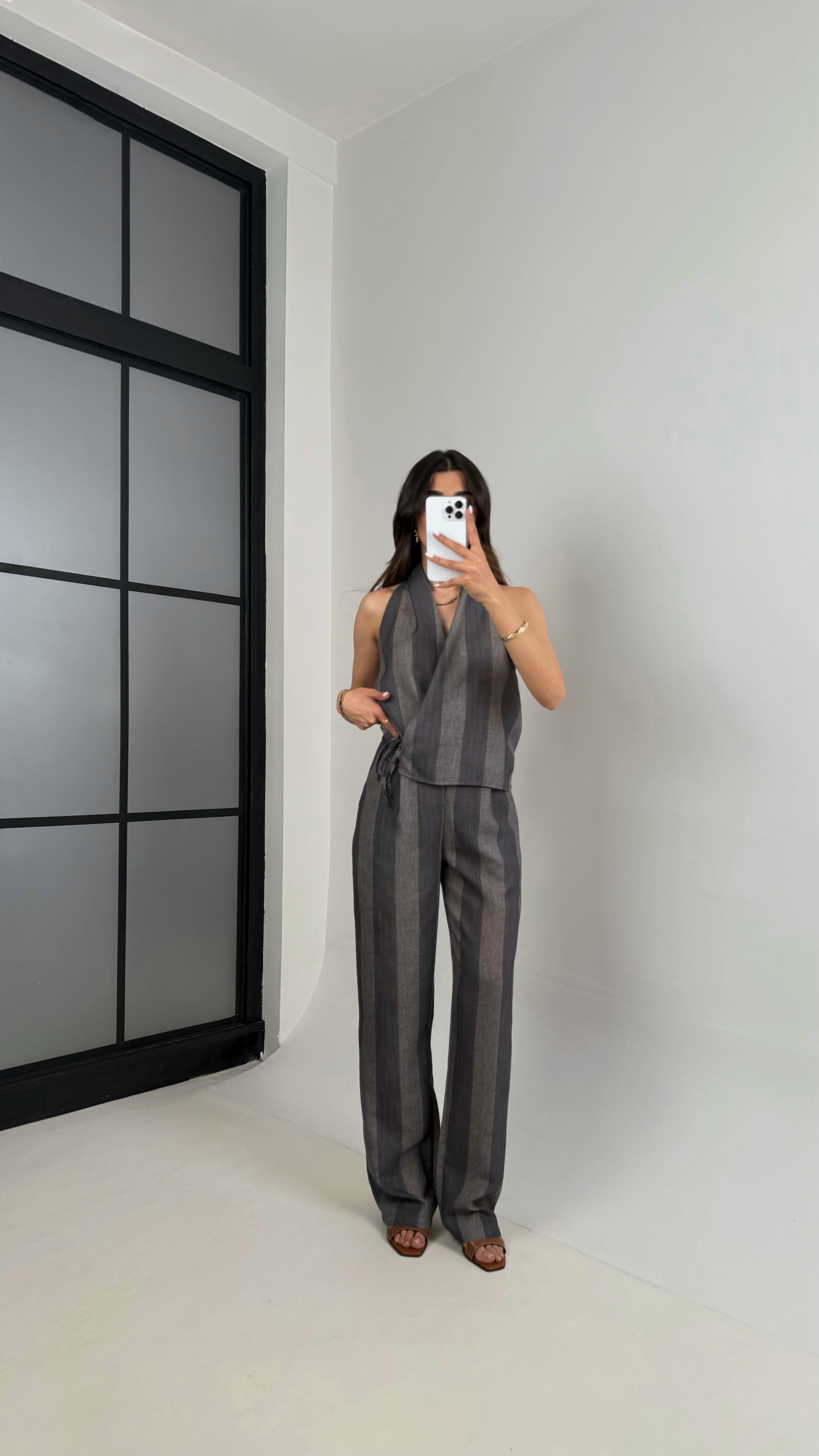 Gri Antrasit Çizgili Önden Bağlamalı Yelek Cepli Pantolon MD Muadil Keten Takım Gaus00431GausTAKIMGU1002001