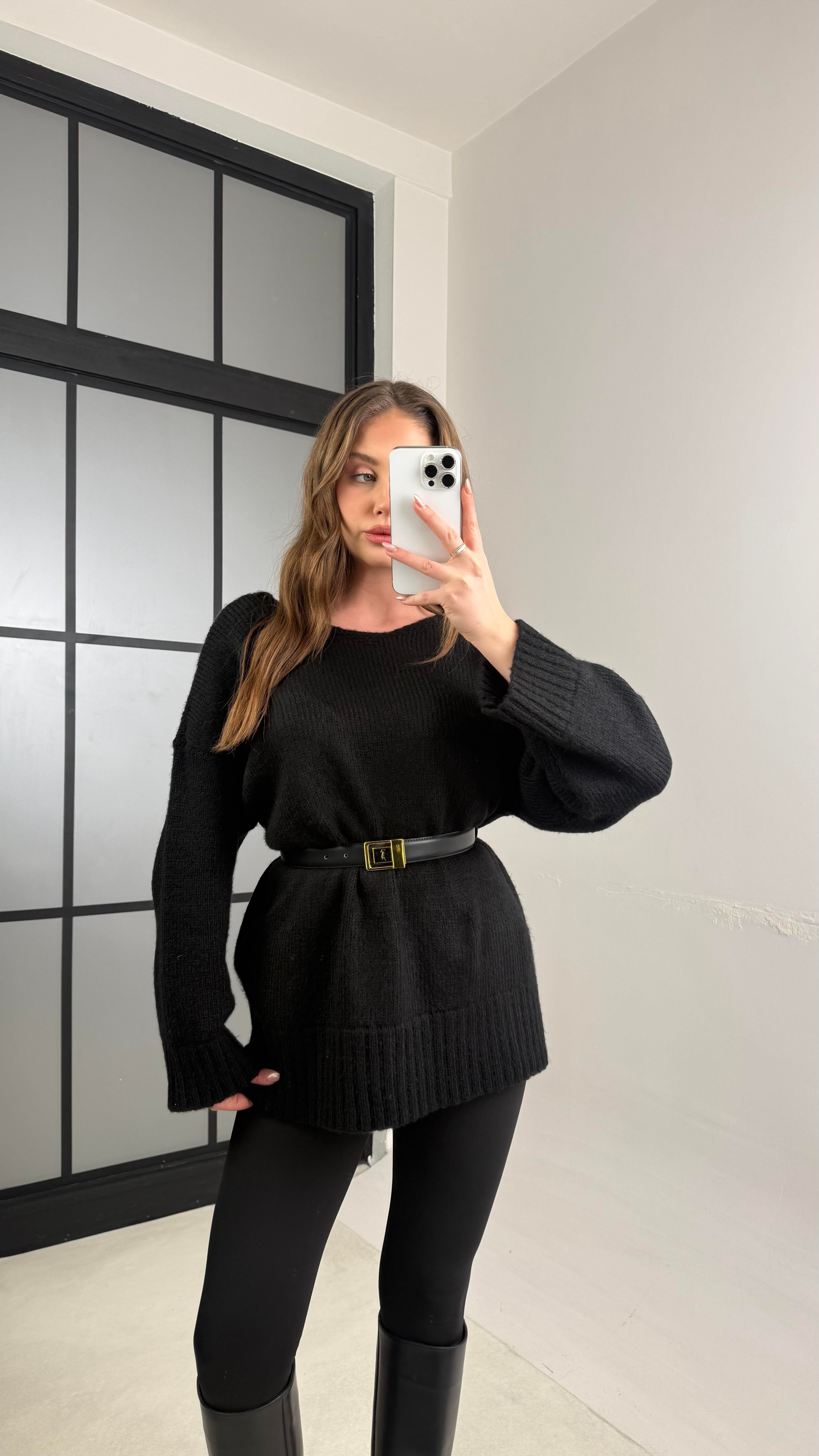 Siyah Arkası Dantel Detaylı Triko Kazak GAUS-01091 GAUS-01098GAUSKAZAKGAUS-01098