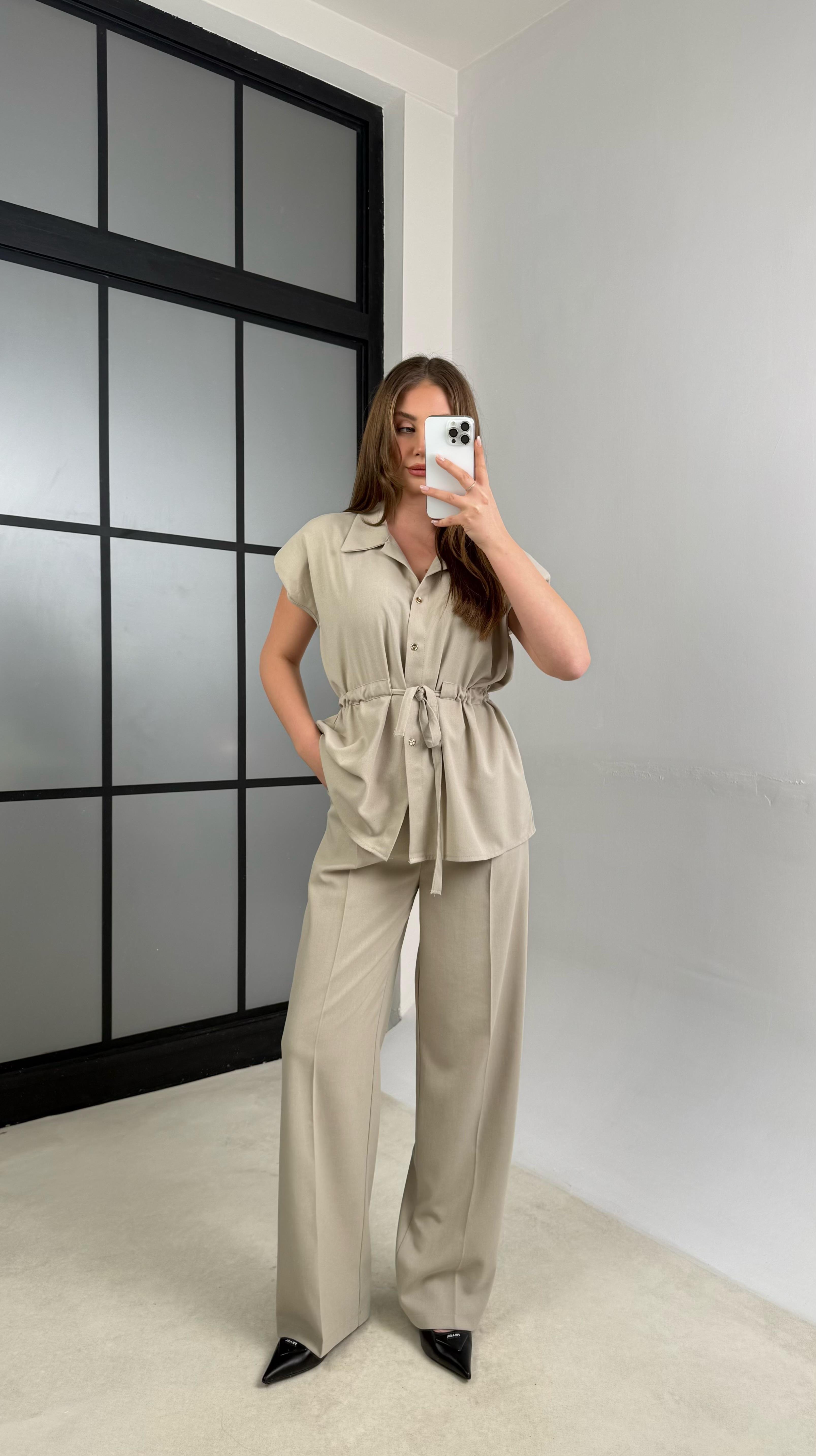 Taş Vatkalı Beli Lastikli Kuşaklı Yelek Pantolon İkili Takım GAUS-00986GAUSTAKIMGAUS-00986