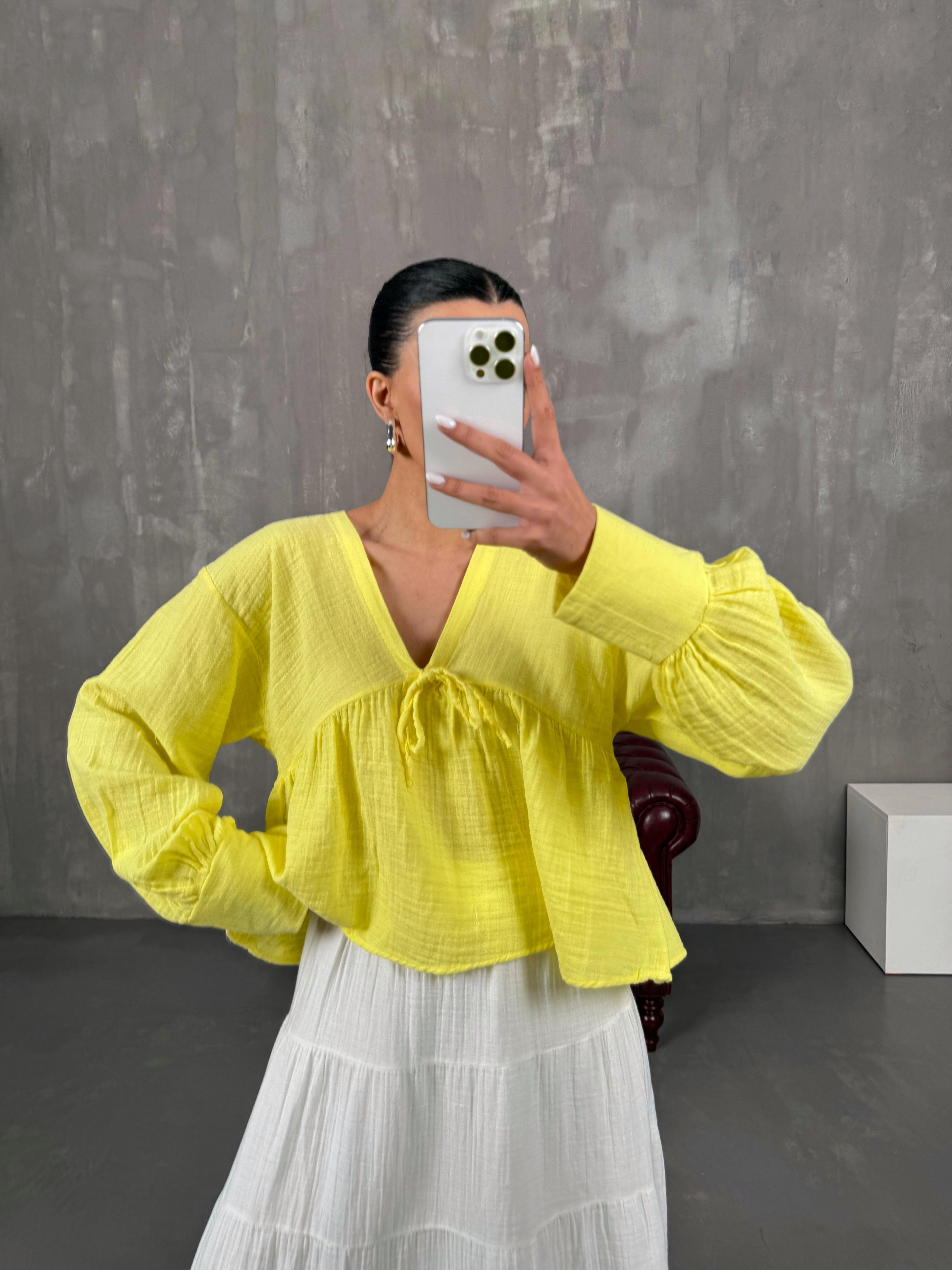 رونو قميص أصفر قماش موسلين بياقة شكل V