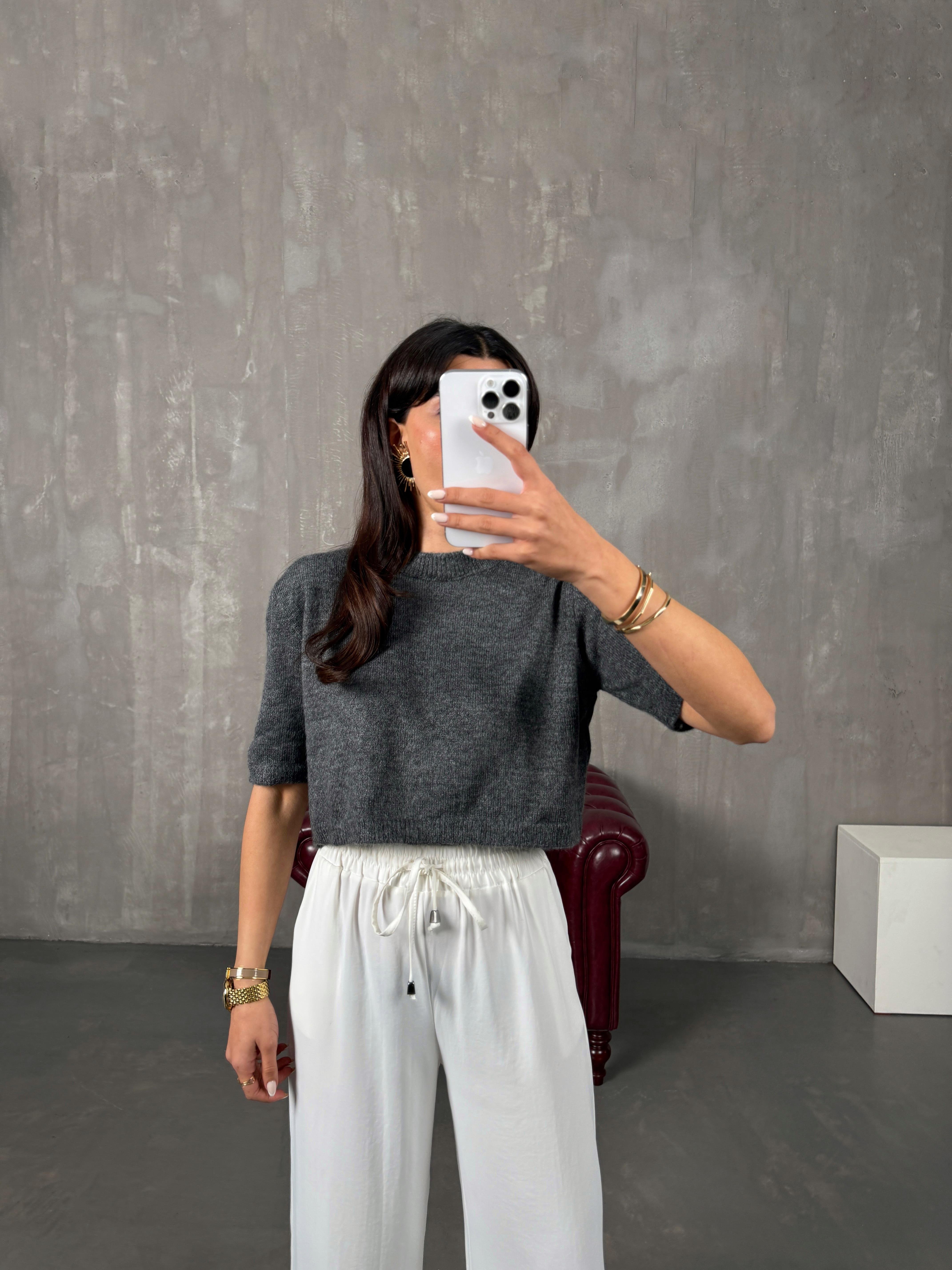 MNG Antrasit Kısa Kol Crop Model TrikoGausTRİKOGU100229