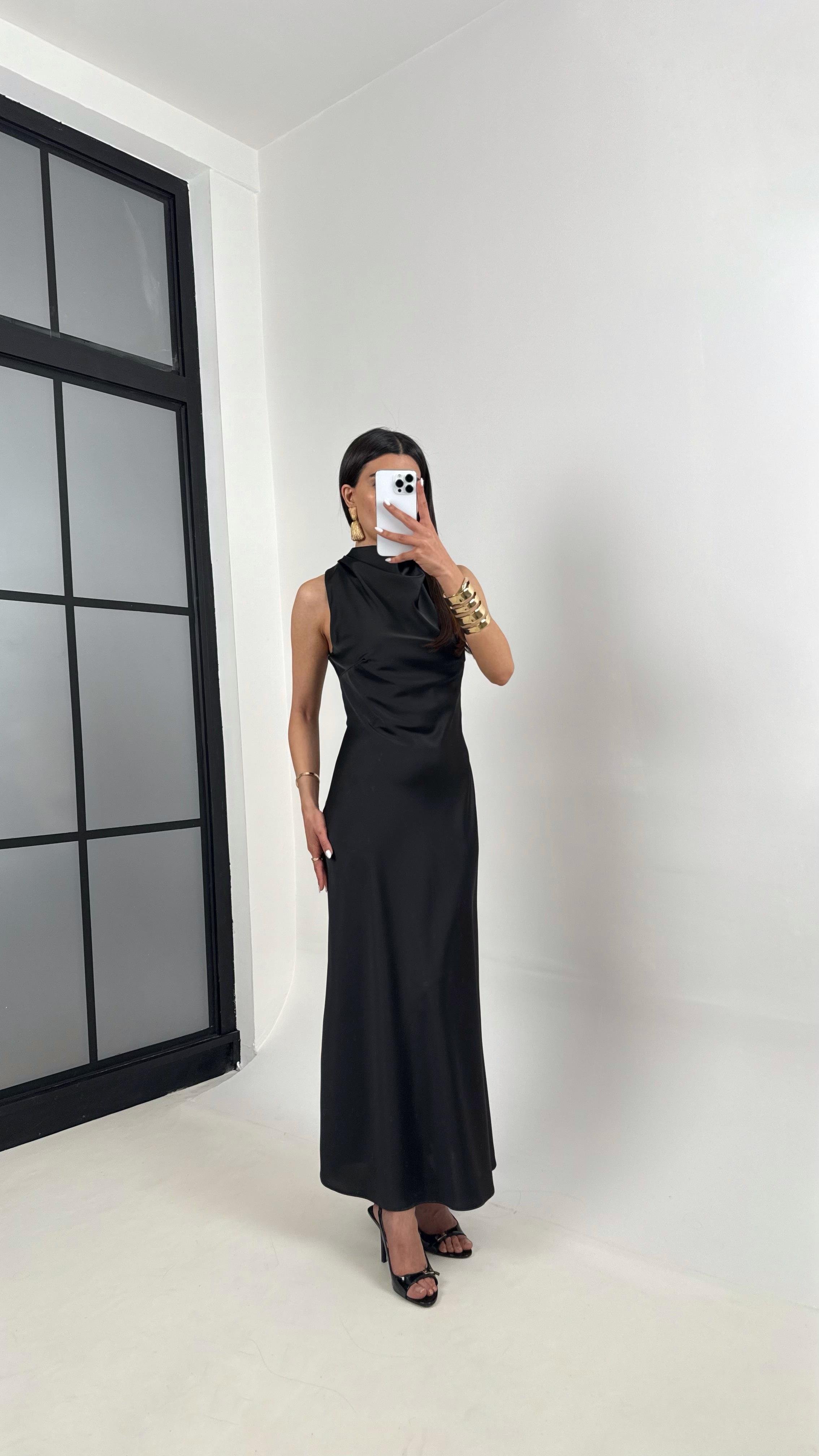Siyah Yaka Drapeli Saten Elbise Gaus00364GausELBİSEGU1001843