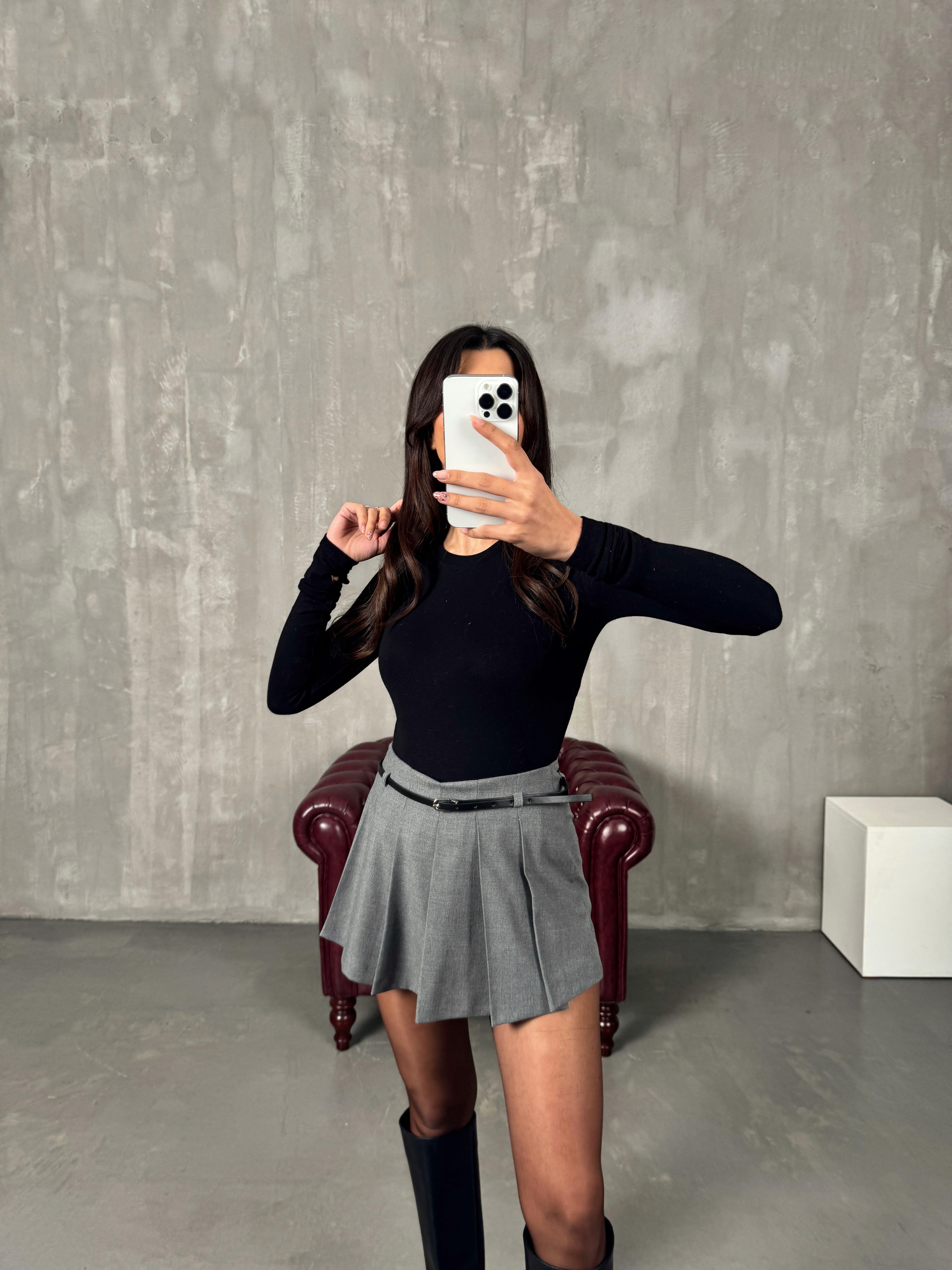 Paula Gri Pileli Kemerli Şortlu Etek