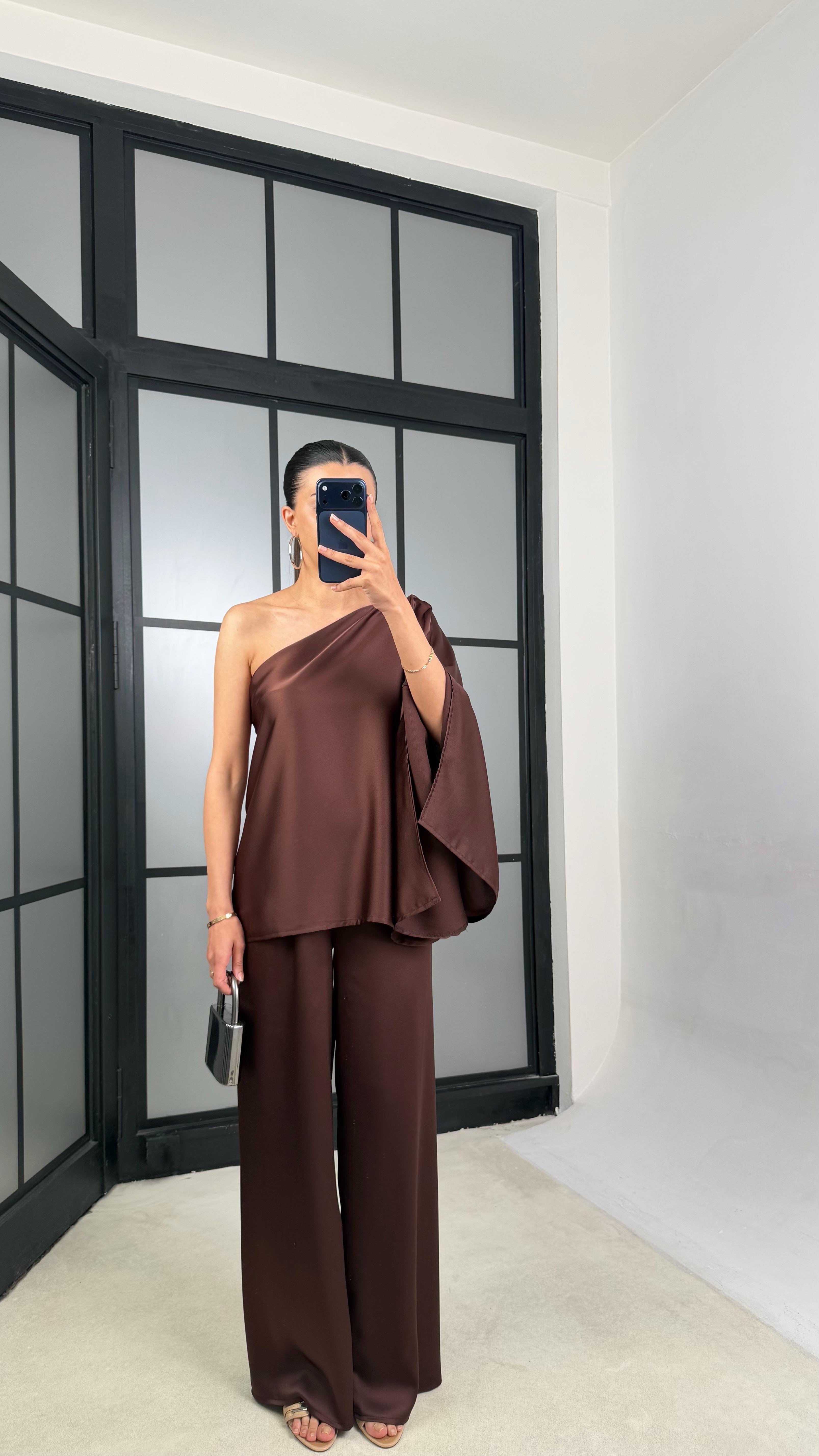 Kahve Yarasa Kol Bluz Beli Lastikli Pantolon Saten Takım GAUS-01528GAUSSuitsGAUS-01528
