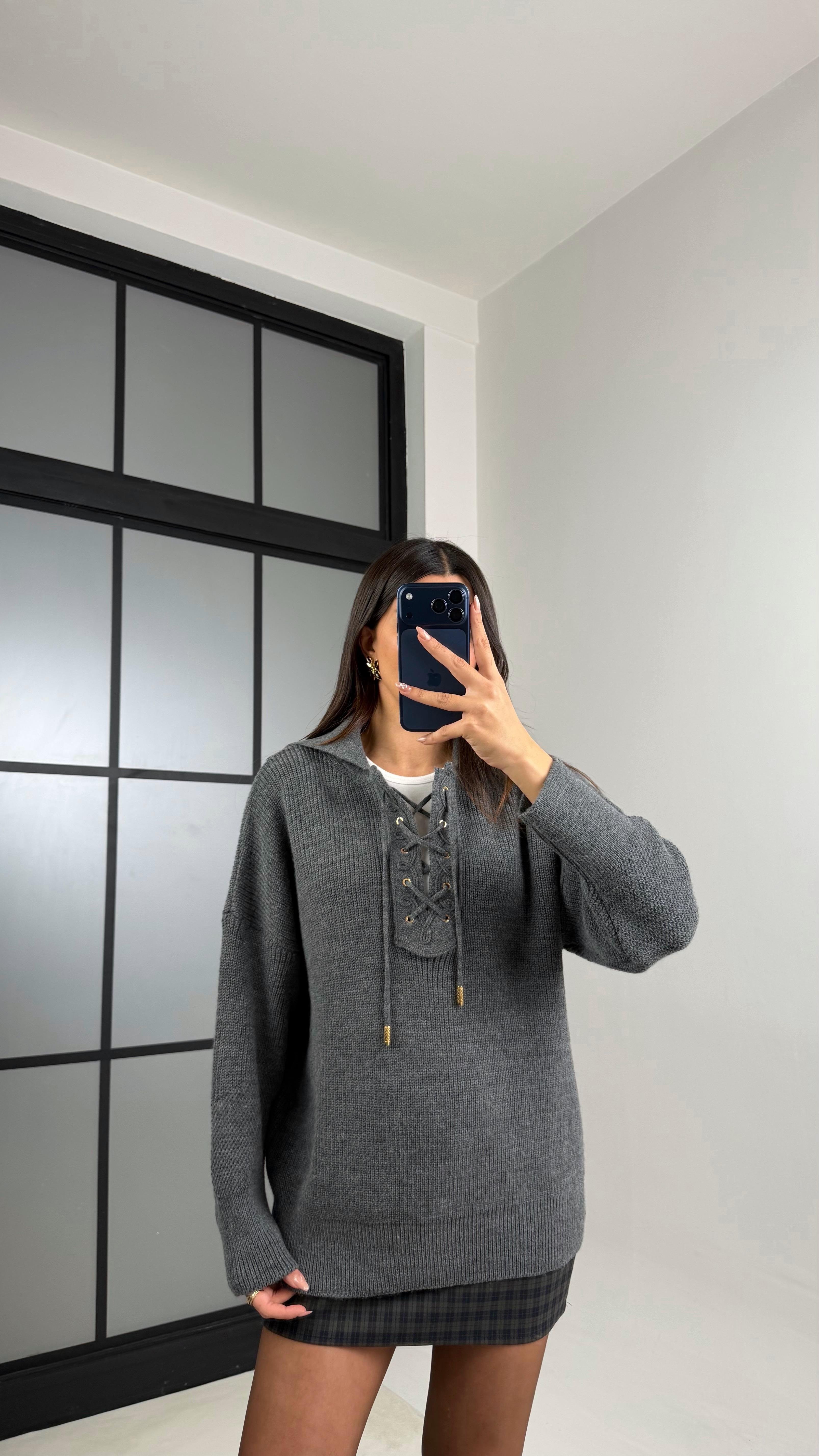 Antrasit Bağcık Detaylı Triko Kazak GAUS-00857GAUSKAZAKGAUS-00857