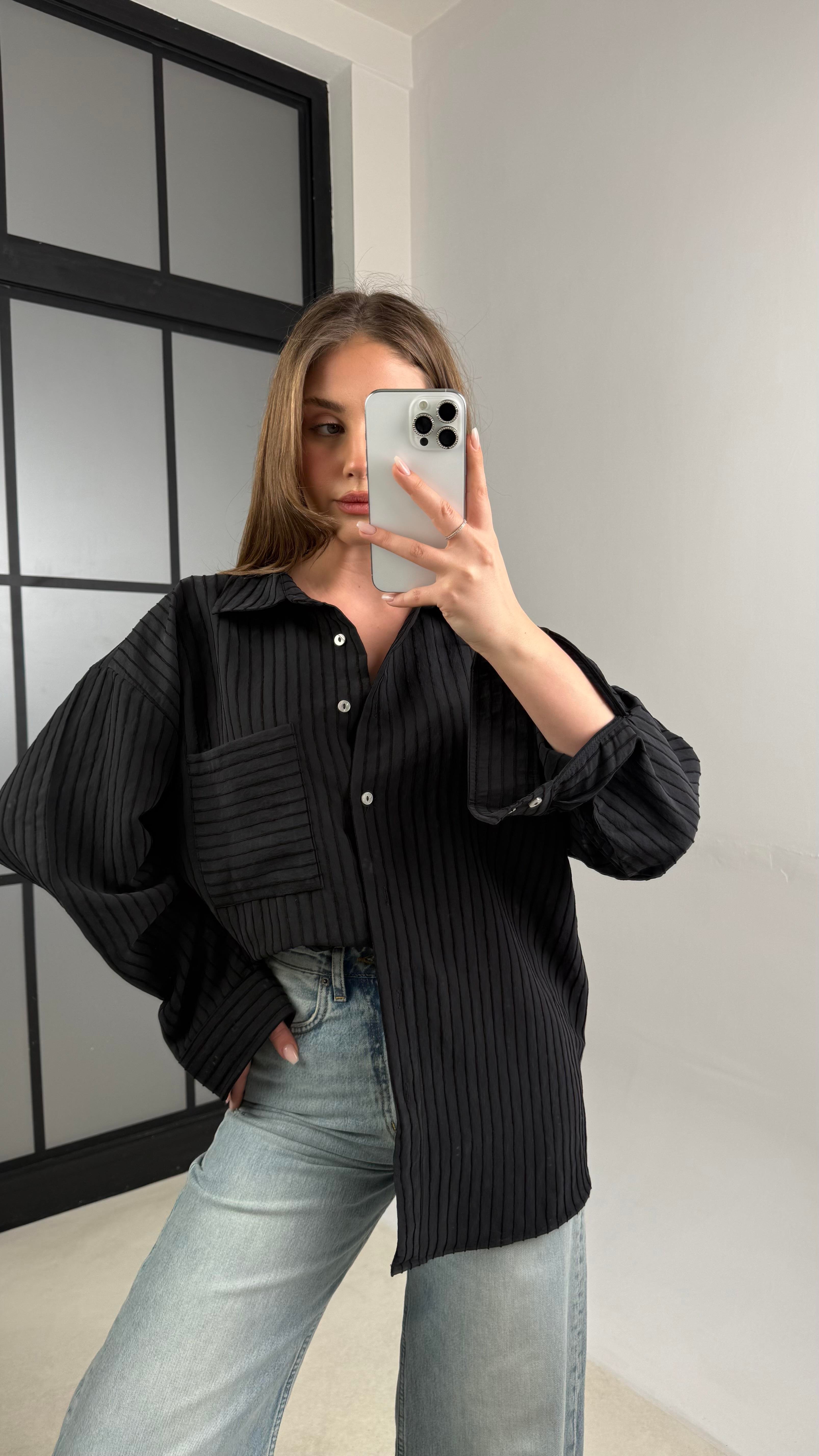 Siyah Kadife Şeritli Gömlek GAUS-01062GAUS القمصان GAUS-01062