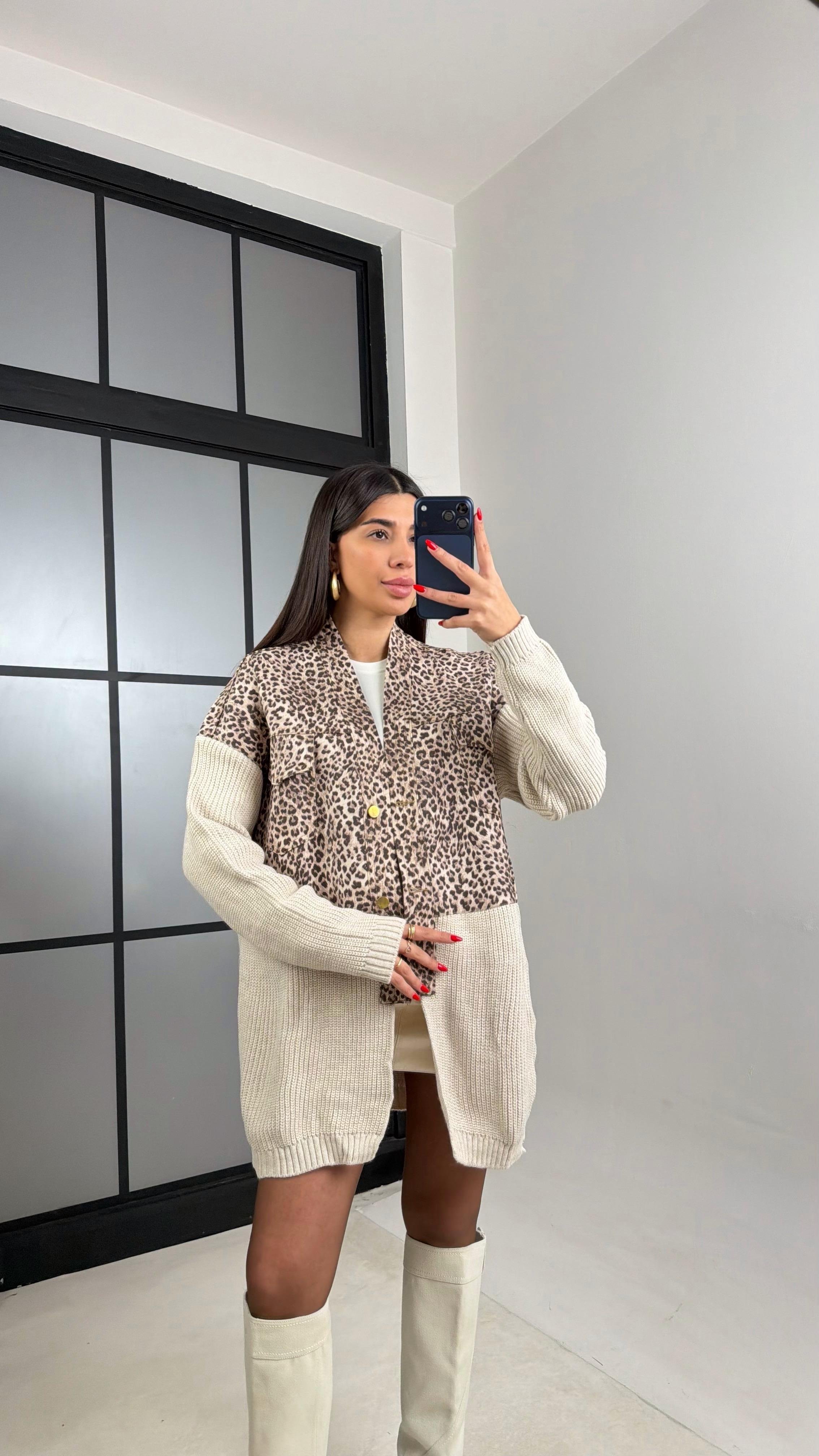 Kahve Leopar Desenli Denim Detaylı Triko Hırka GAUS-01001GAUSHIRKAGAUS-01001