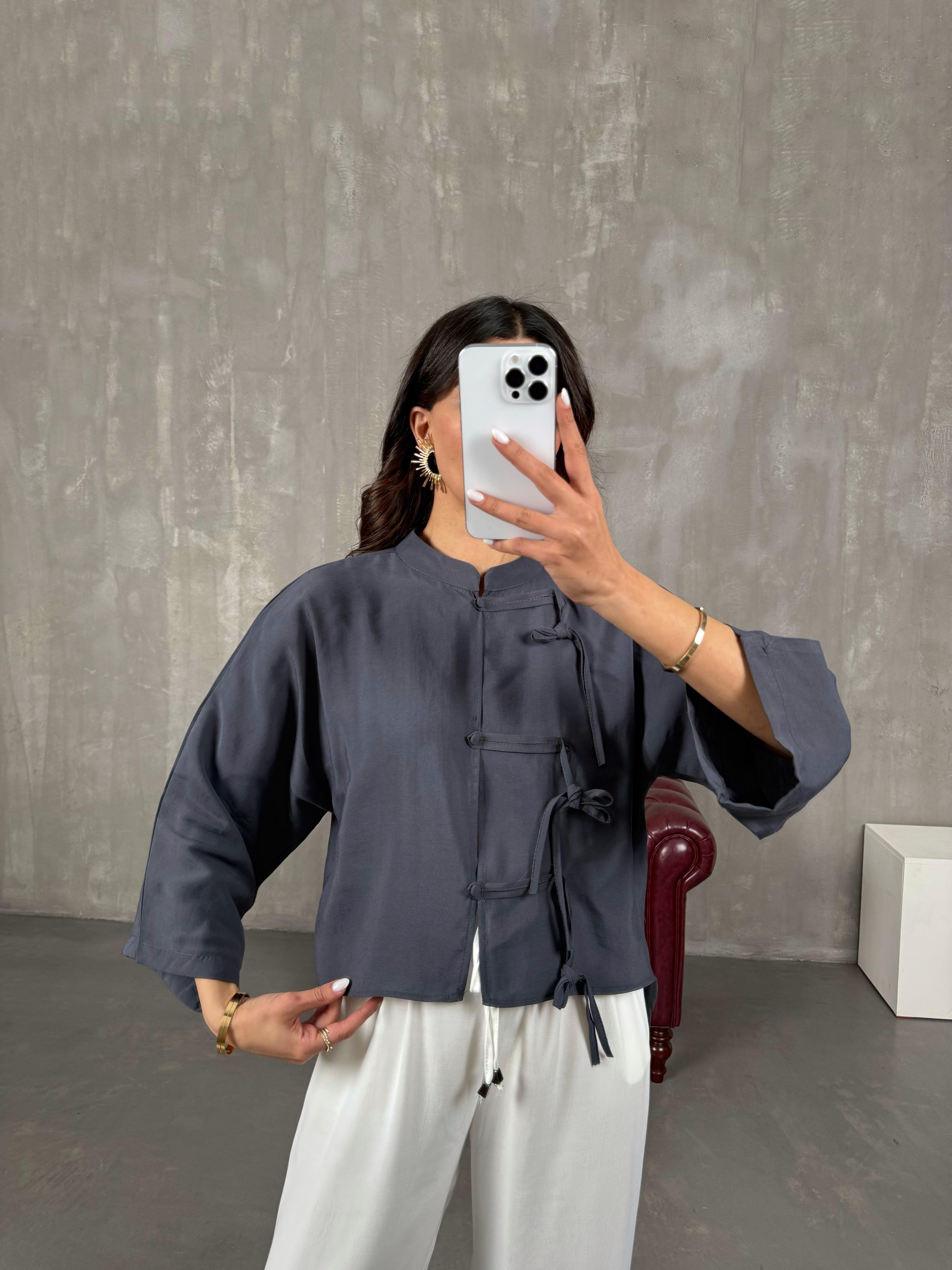 ريمي قميص أنثراسيت ياقة حاكم بتصميم مع زر