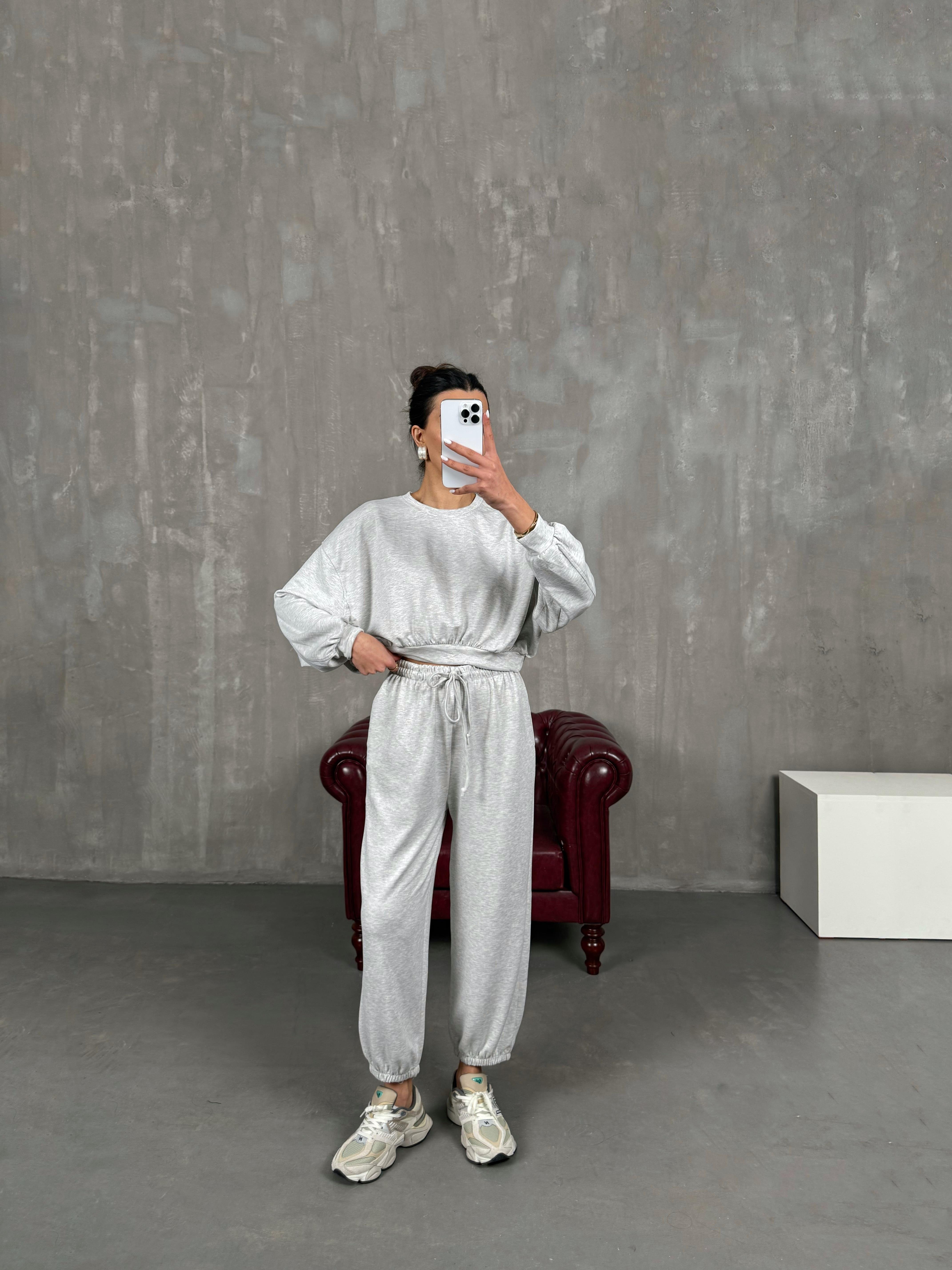 نيمو طقم رمادي قماش مودال بريميوم بياقة دائرية