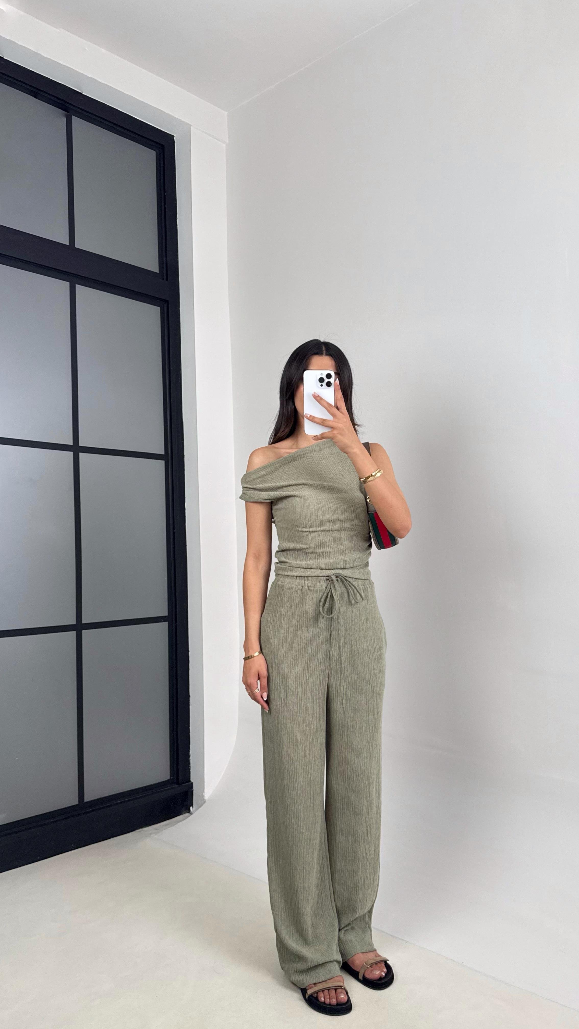 Yeşil Bluz Beli Lastikli Pantolon Bürümcük Takım Gaus00532GausTAKIMGU1002246